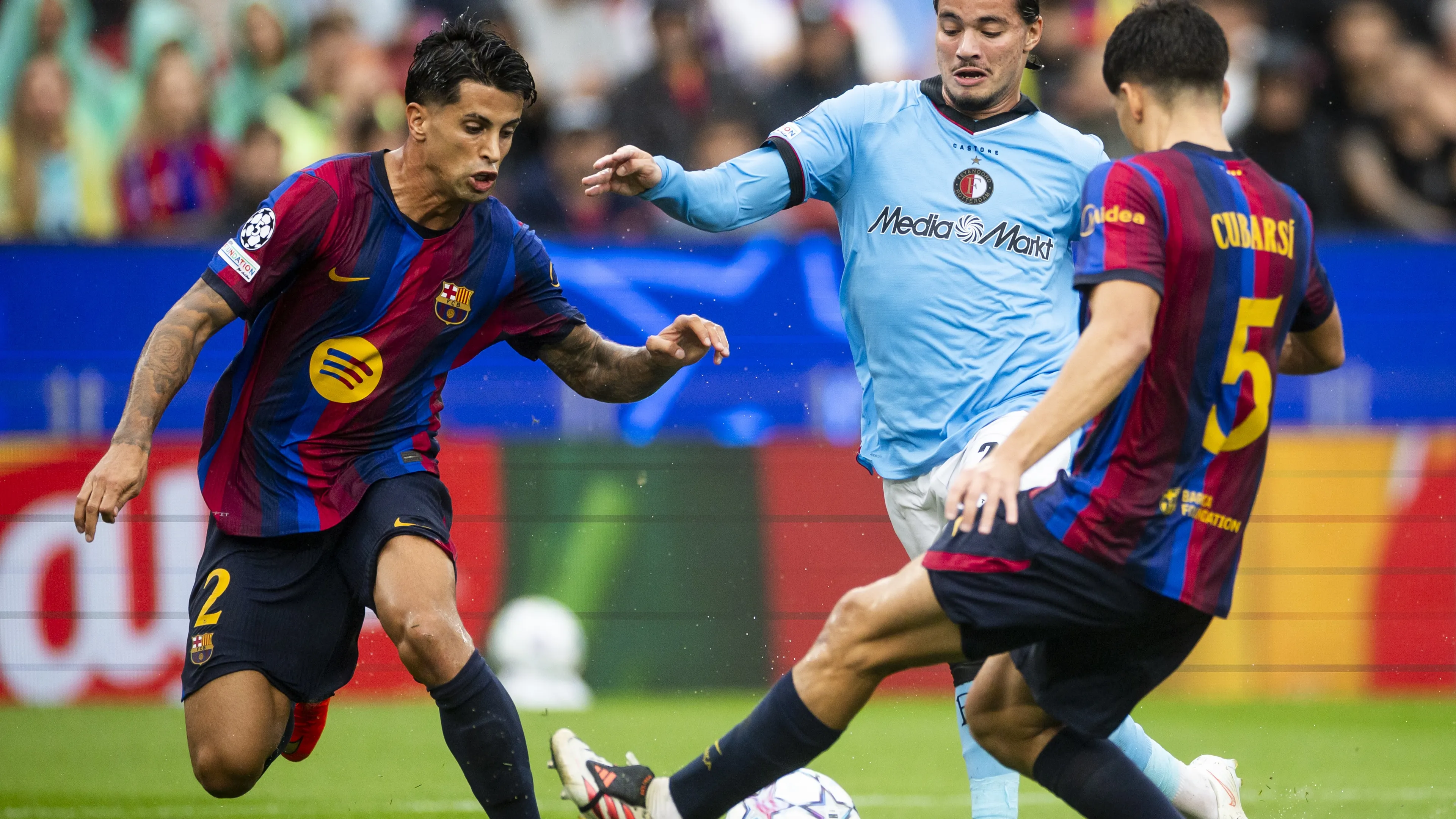 Slecht begin voor Feyenoord in Champions League: Barcelona wint dik