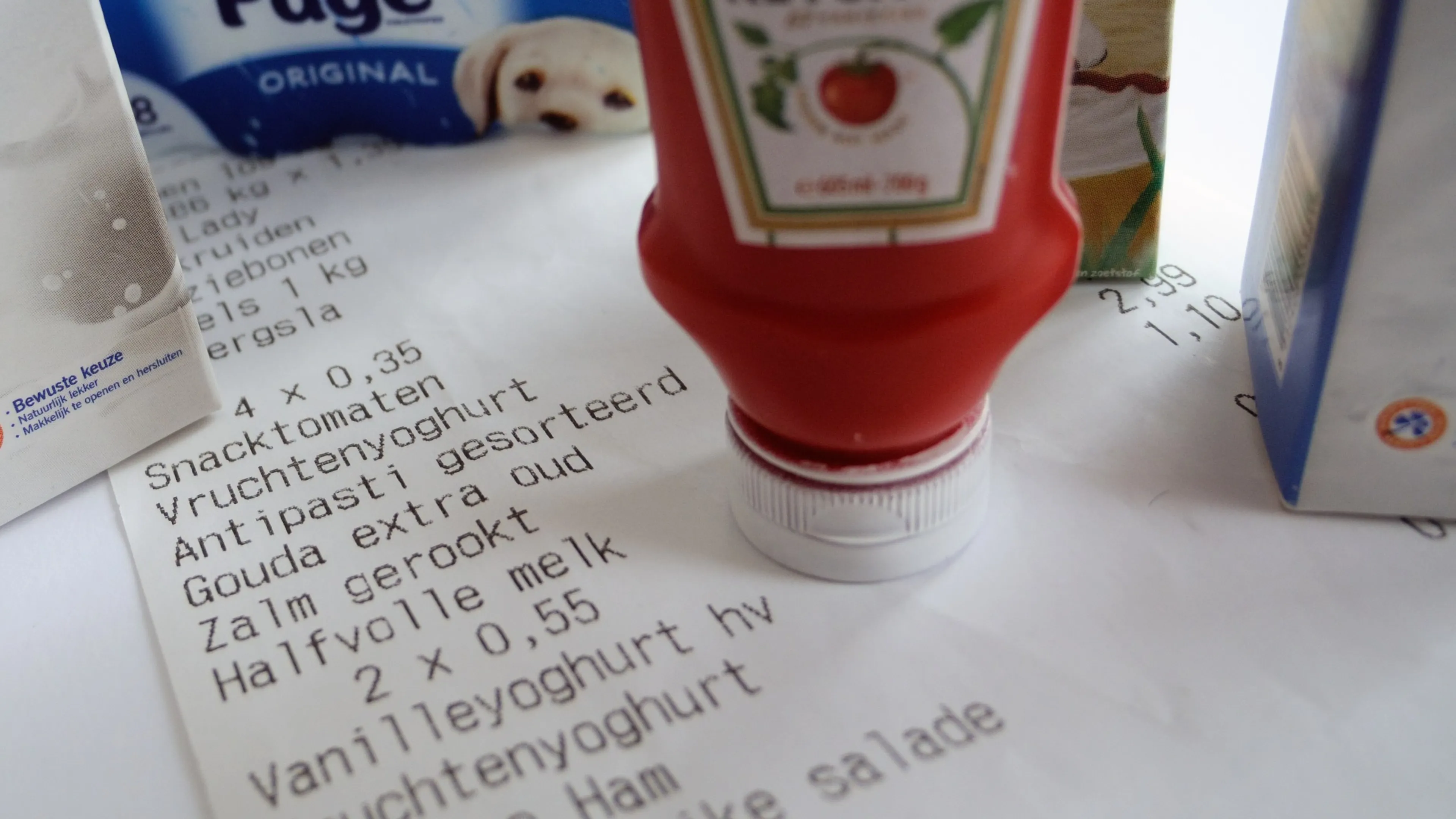 Supermarkten geven producten gratis bij fout op kassabon