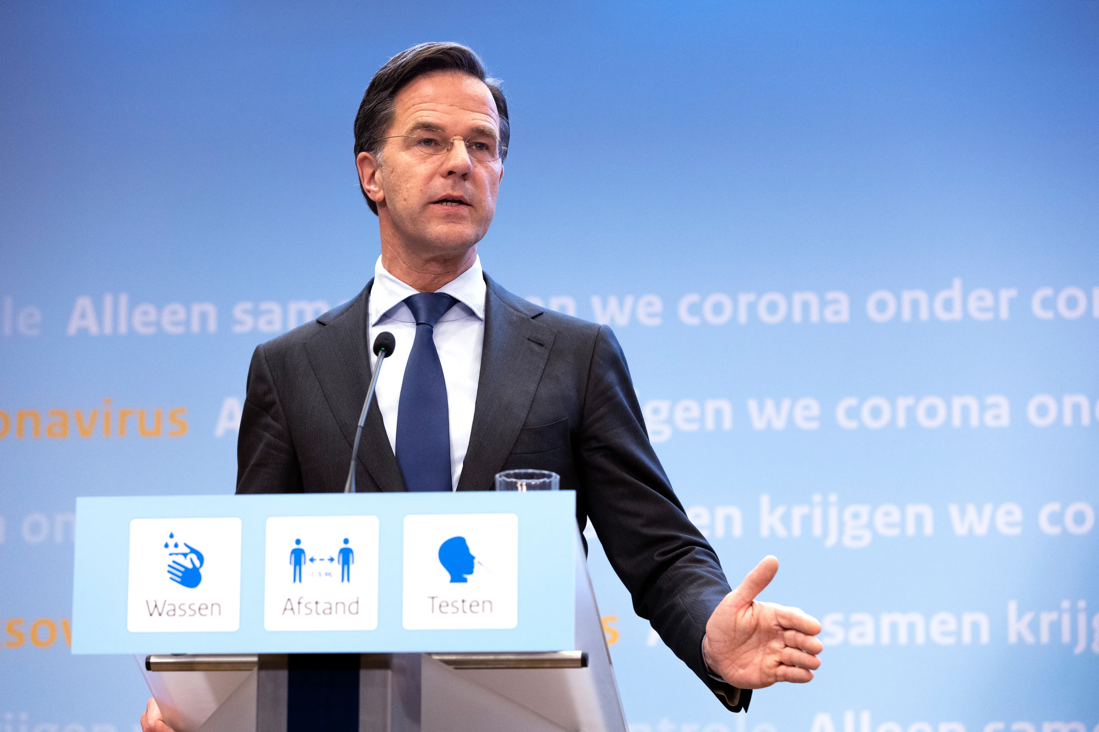 Rutte: terug naar advies om zoveel mogelijk thuis te werken