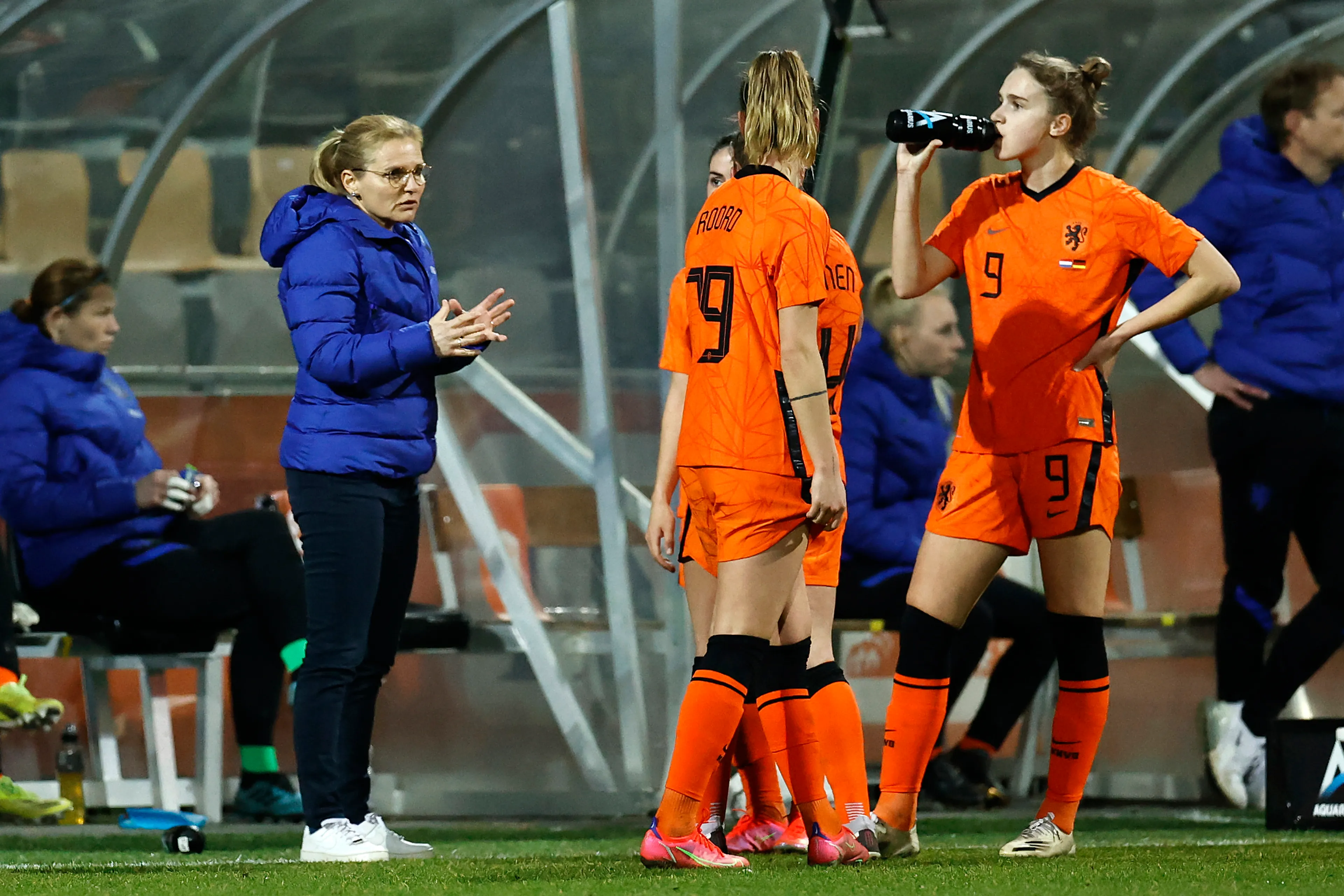 Jonge Amerikaanse Mark Parsons (34) is de nieuwe bondscoach van de Oranjevrouwen