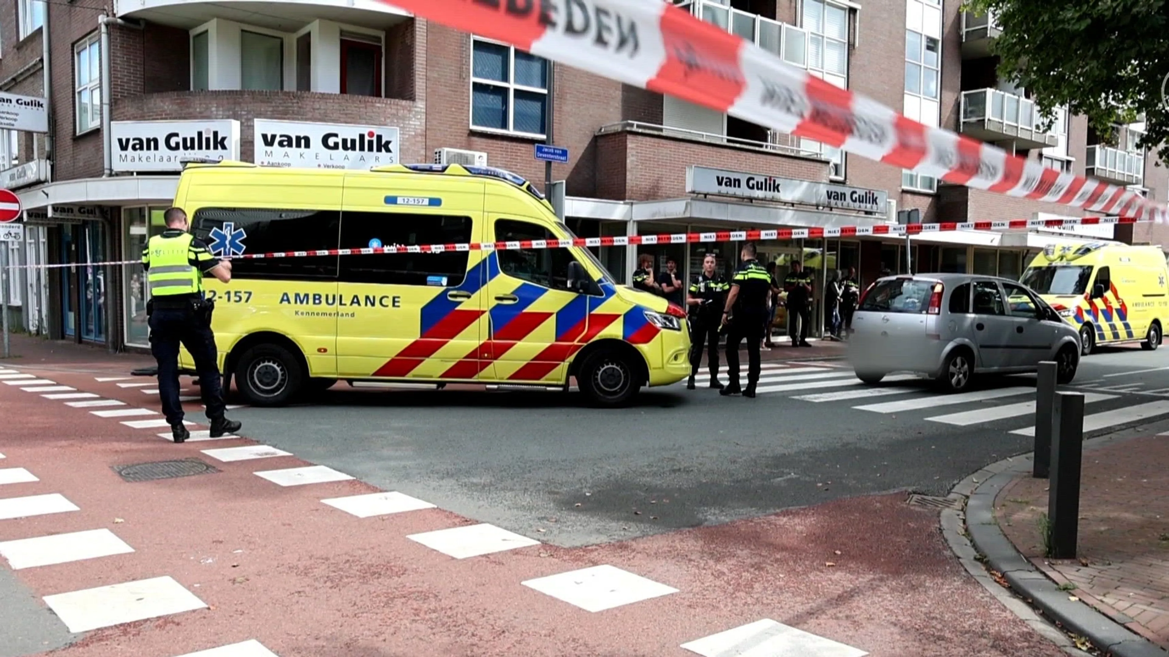 Aangereden voetganger zebrapad Beverwijk overleden, politie zoekt getuigen