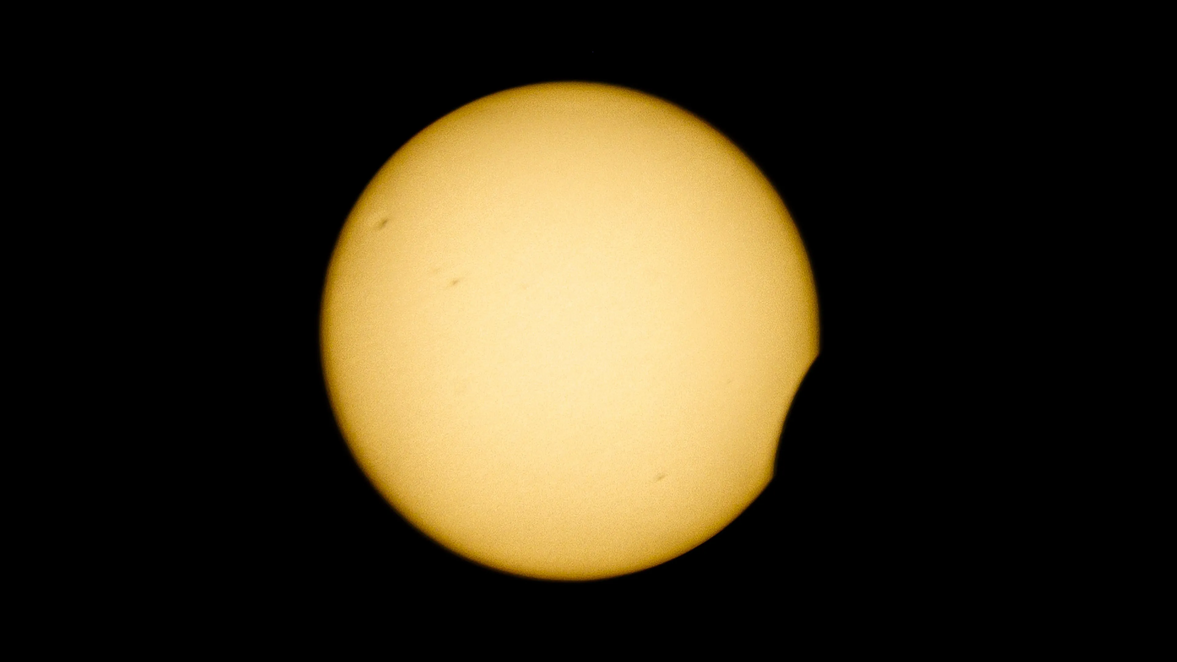 Zonsverduistering goed te zien vanavond: kijk zo en doe dit vooral niet