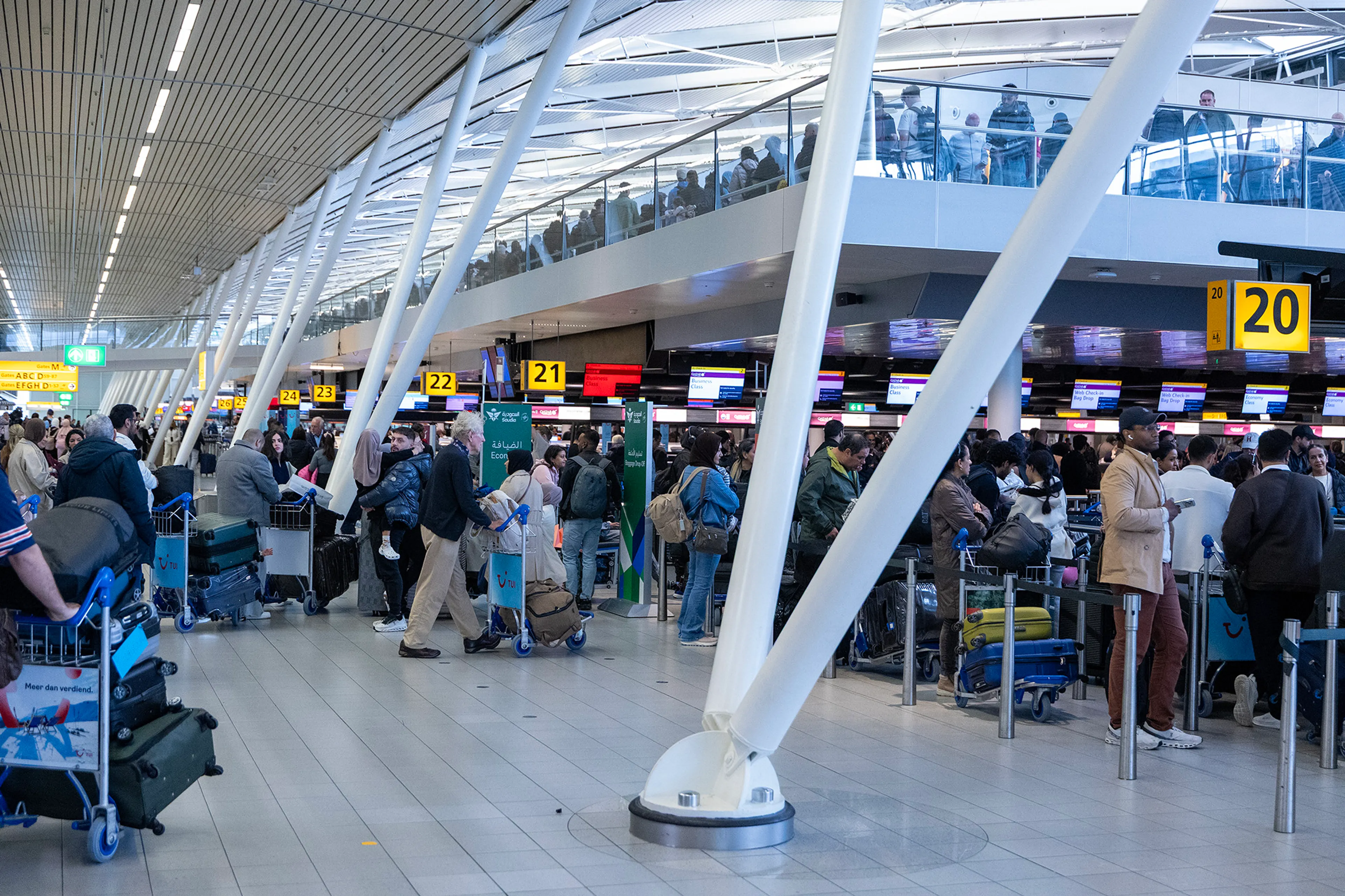Storing op Schiphol verholpen, honderden reizigers misten vlucht
