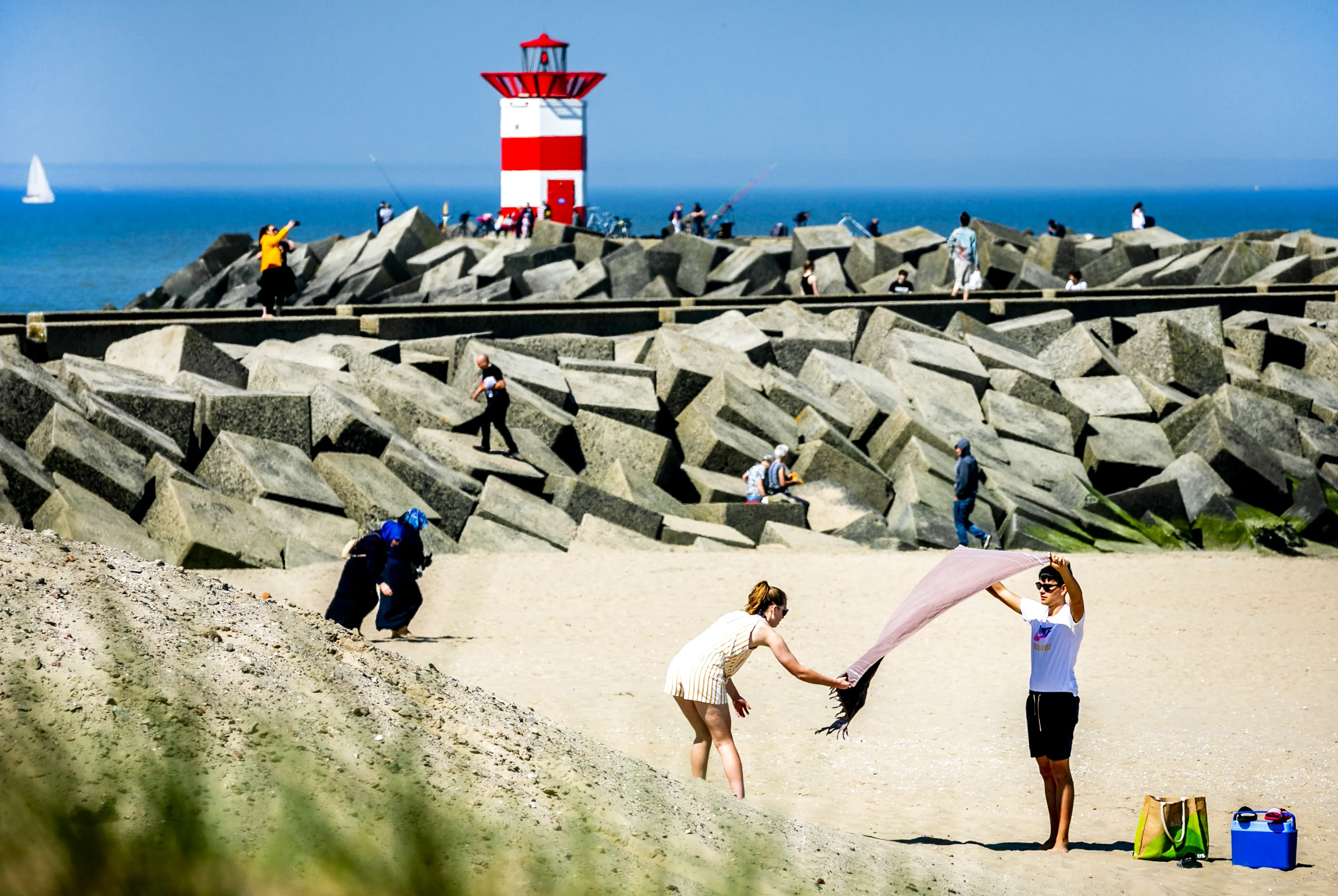 Zomer keert terug in Nederland, richting het weekend tropische temperaturen verwacht