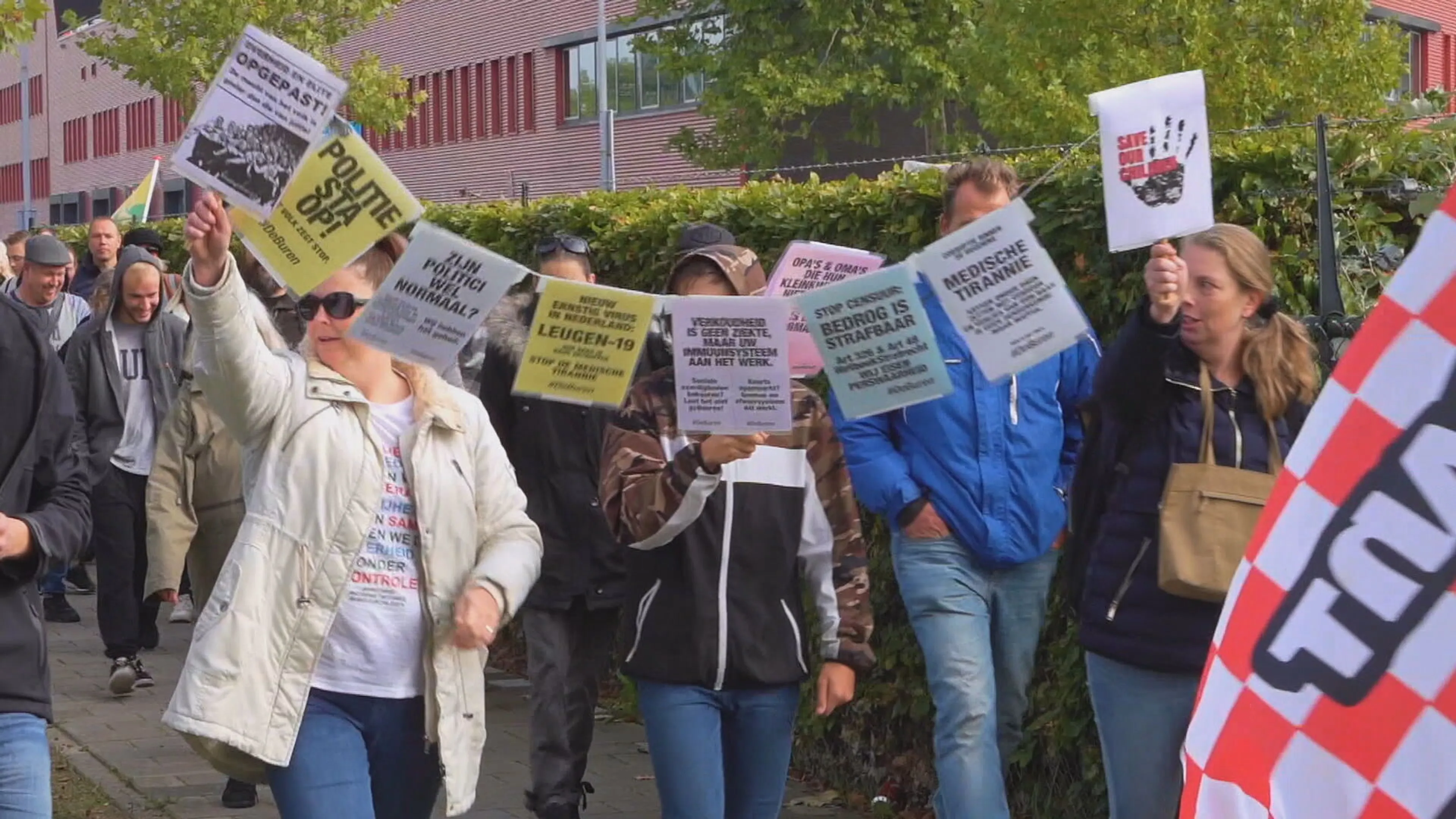 Aanhoudingen bij demonstratie tegen coronamaatregelen in Den Bosch