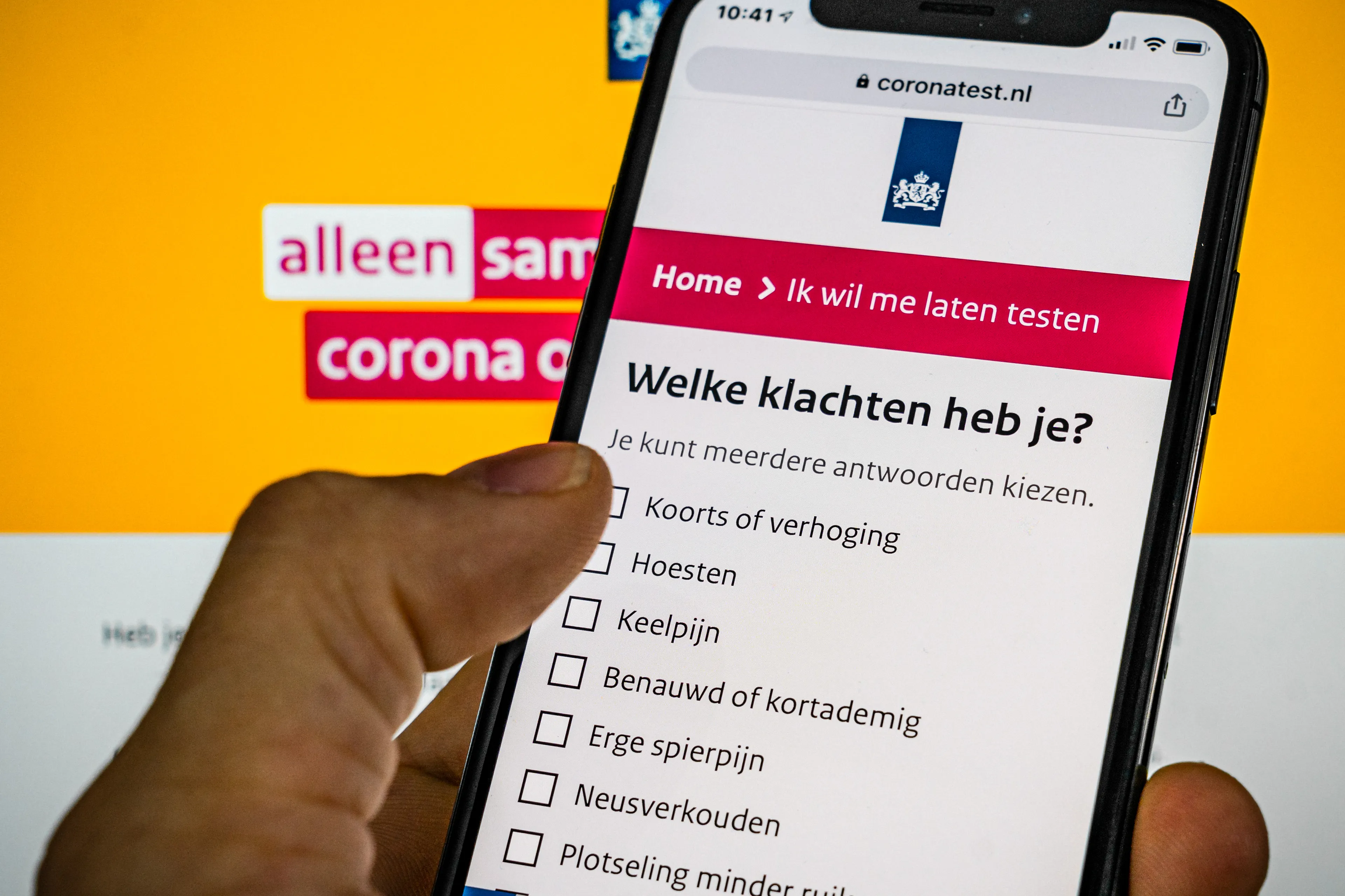 Afspraak maken voor een coronatest: doe het vooral niet midden op de dag