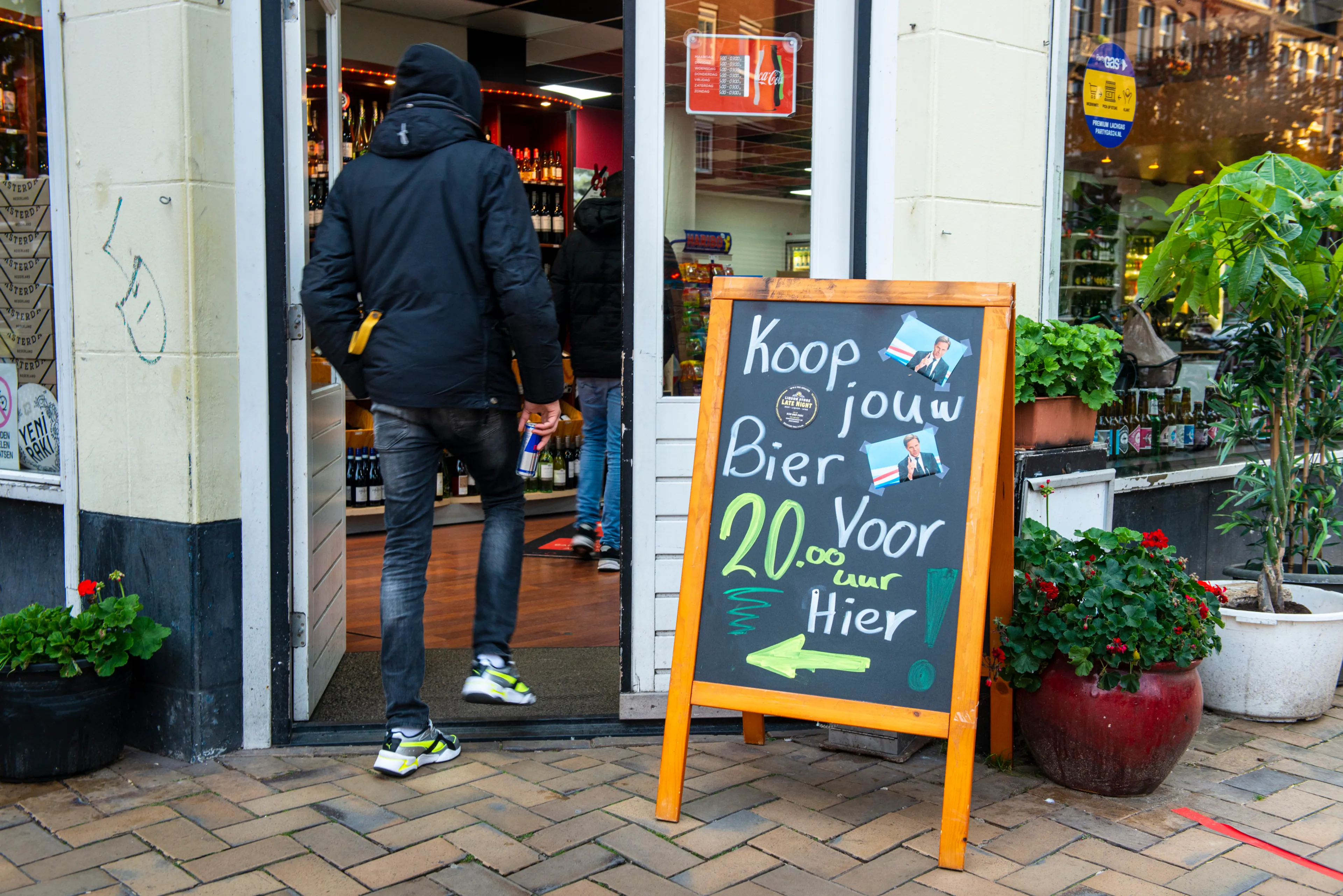 Alcoholverbod naar 22.00 uur is steek voor avondwinkels: 'De discussie aangaan wordt steeds moeilijker'