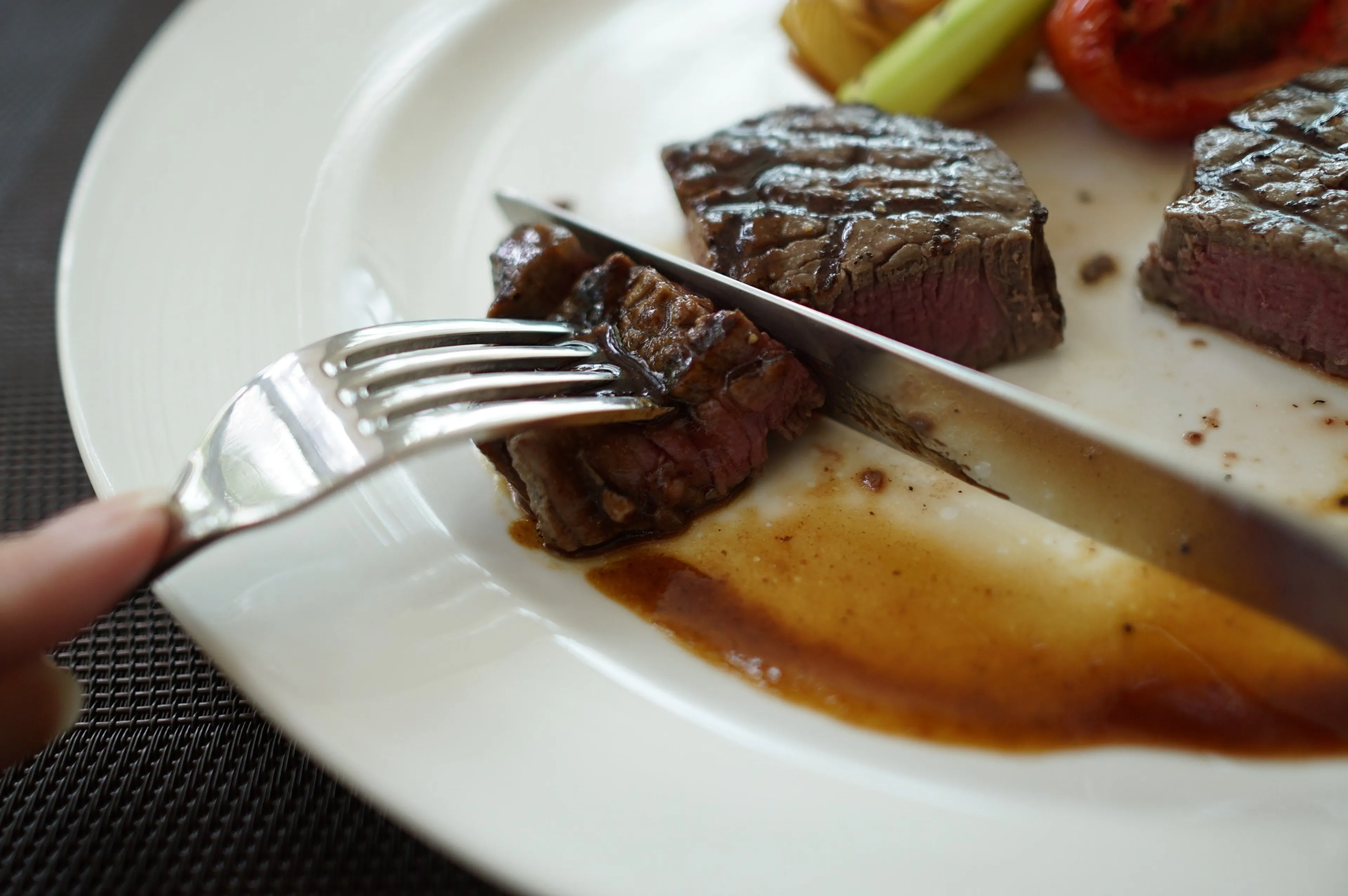 Vier op de tien Nederlanders zijn minder vlees gaan eten