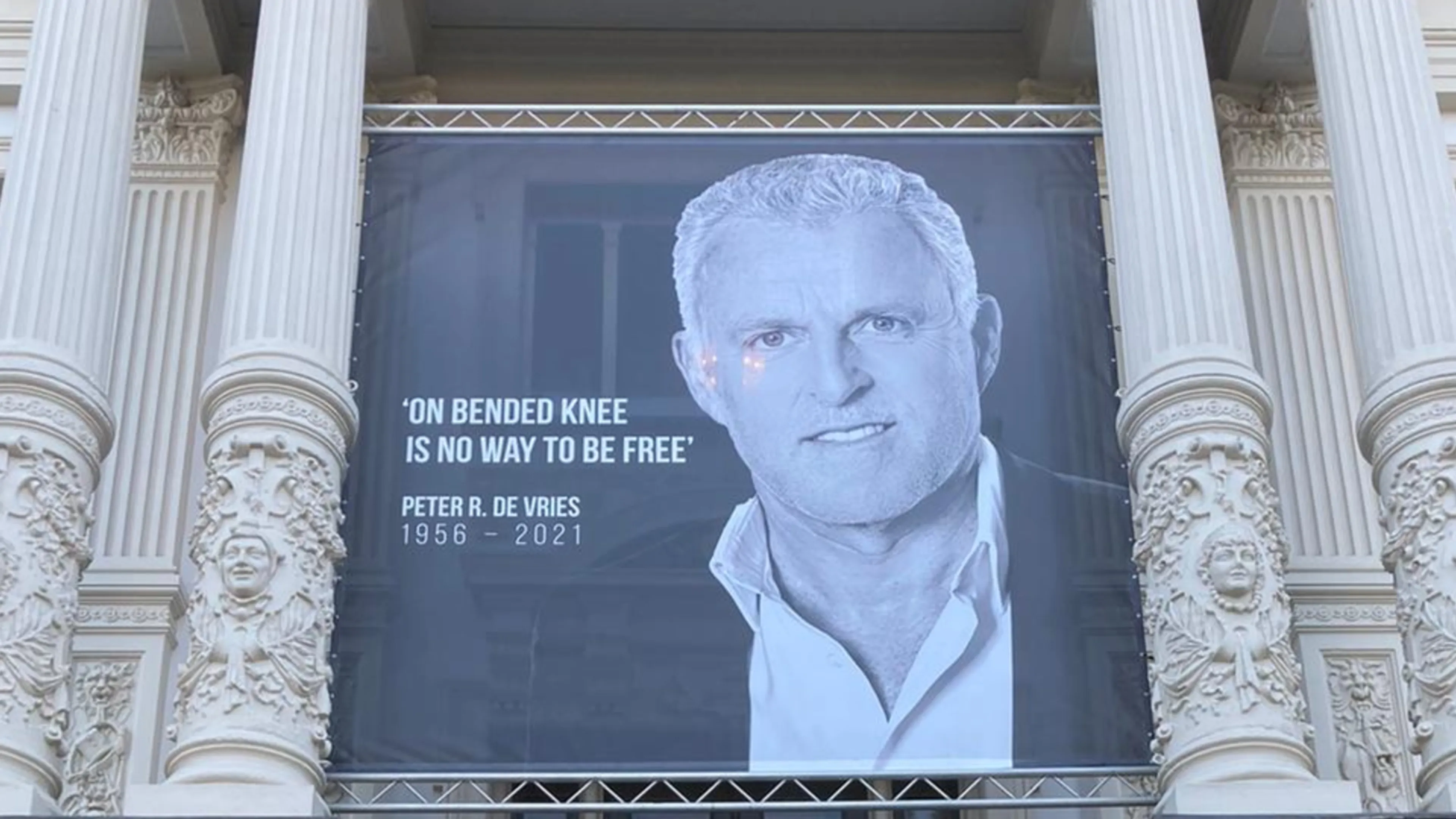 Muzikaal eerbetoon aan Peter R. de Vries tijdens Televizier-Gala