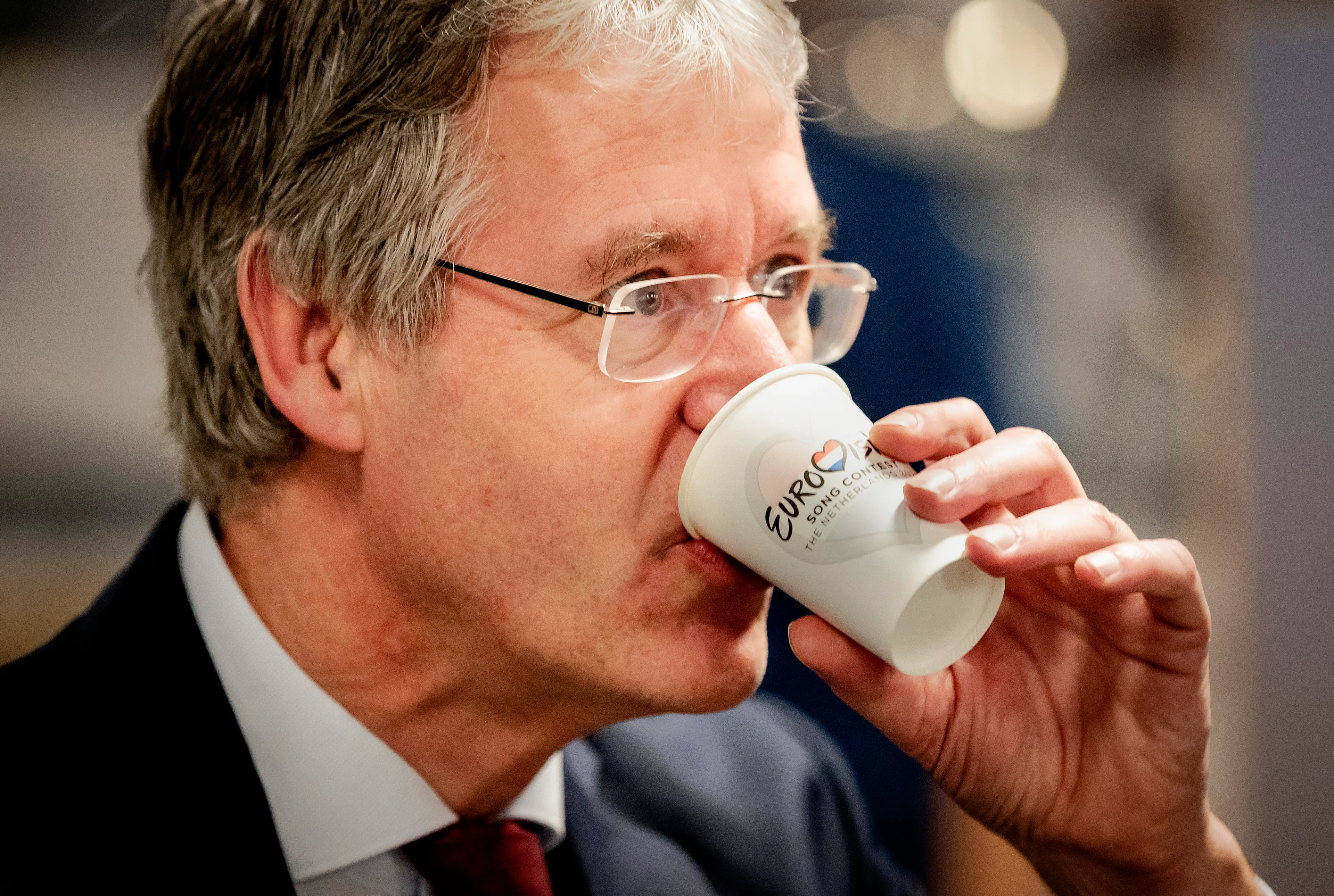 Persconferentie van kabinet over sluiten scholen, horeca en sportclubs