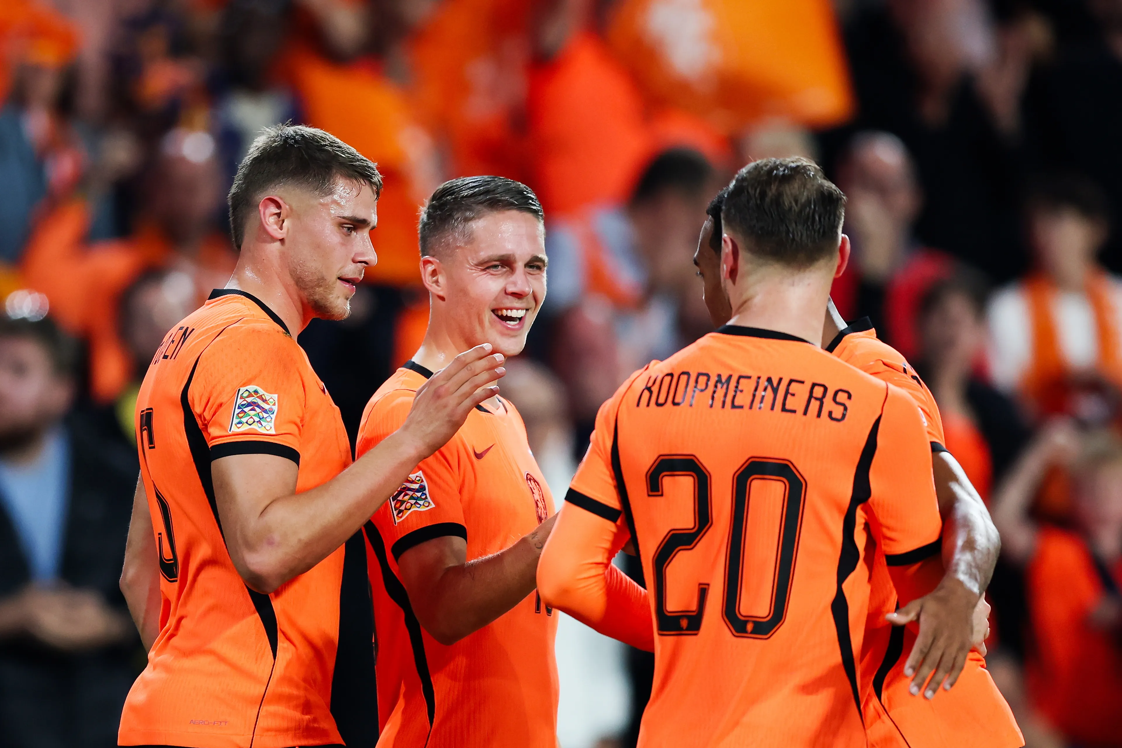 Nederland verslaat Servië met 2-1, eerste thuiswinst onder Xavi 