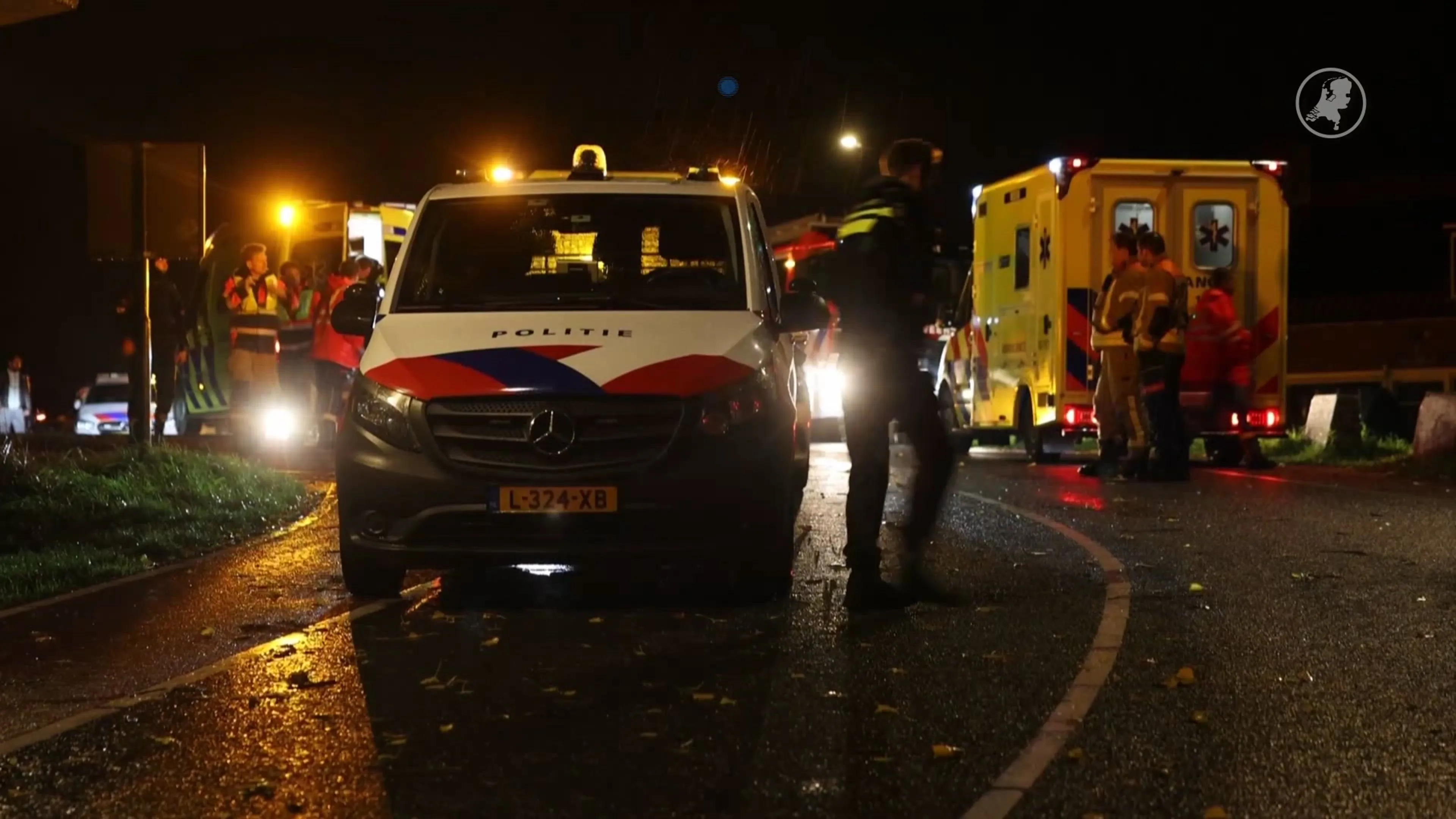 Mogelijke meerdere slachtoffers nadat auto in het water belandt Dordrecht