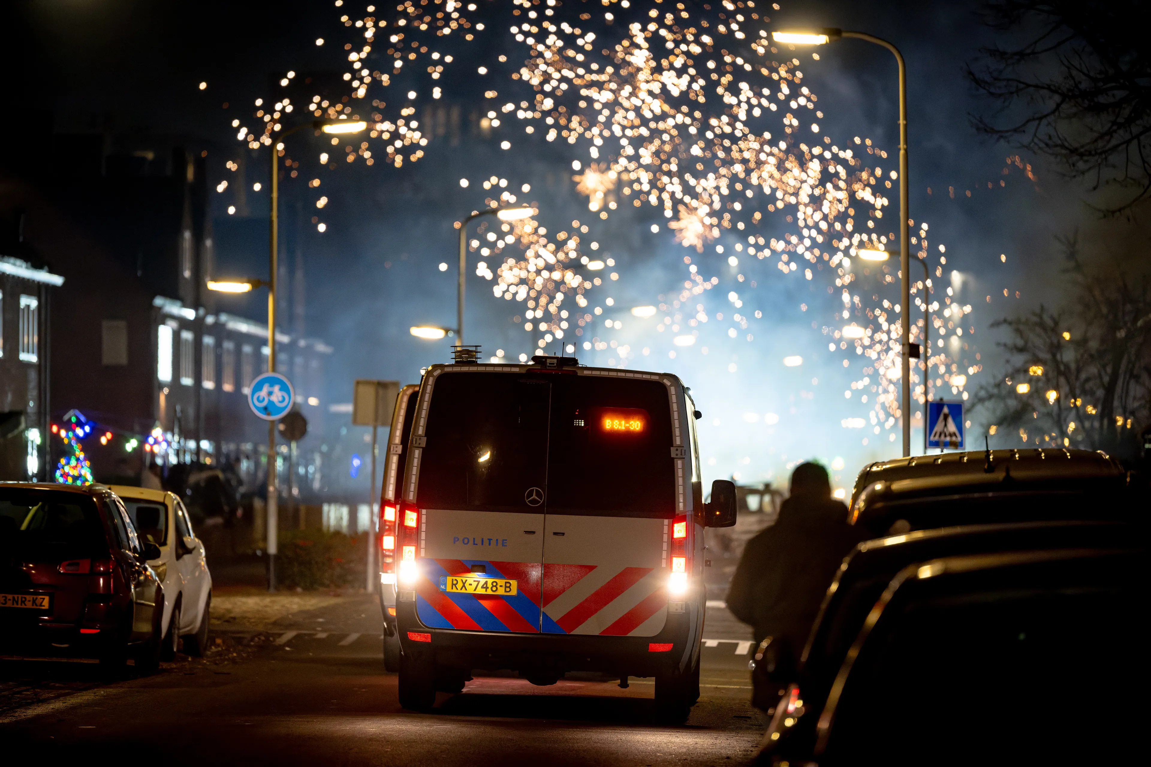 ME-inzet, grote branden en vuurwerkongelukken: dit gebeurde tijdens nieuwjaarsnacht