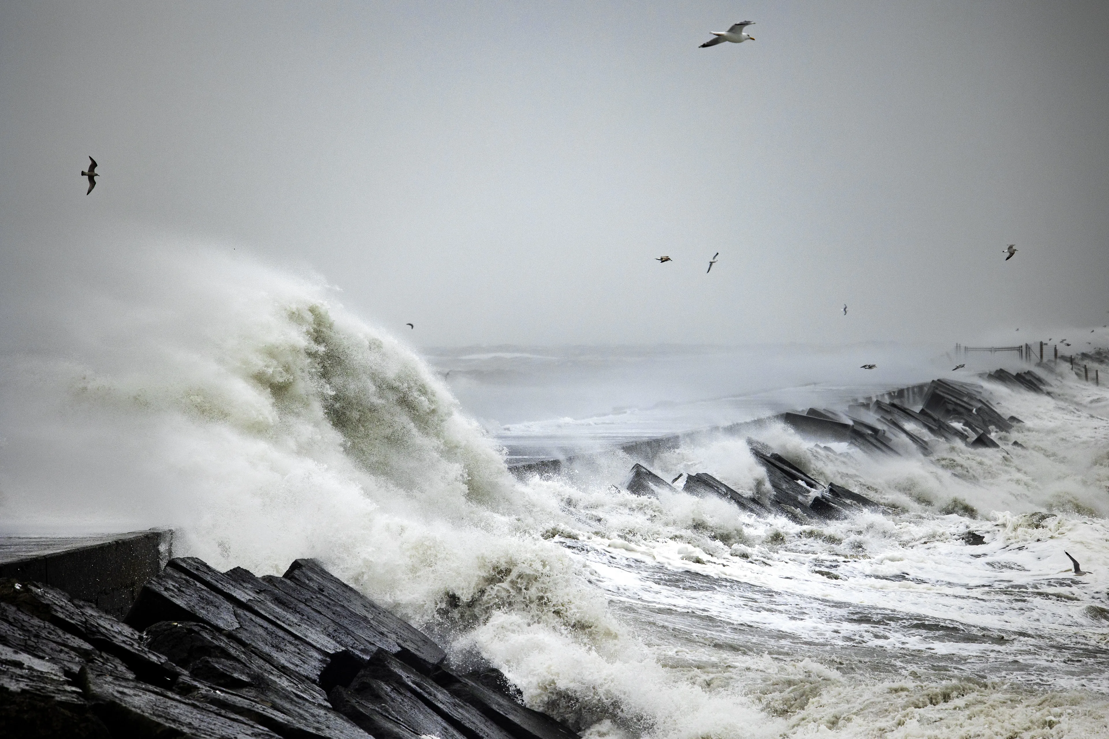 Zware windstoten in Waddengebied, KNMI geeft code geel af