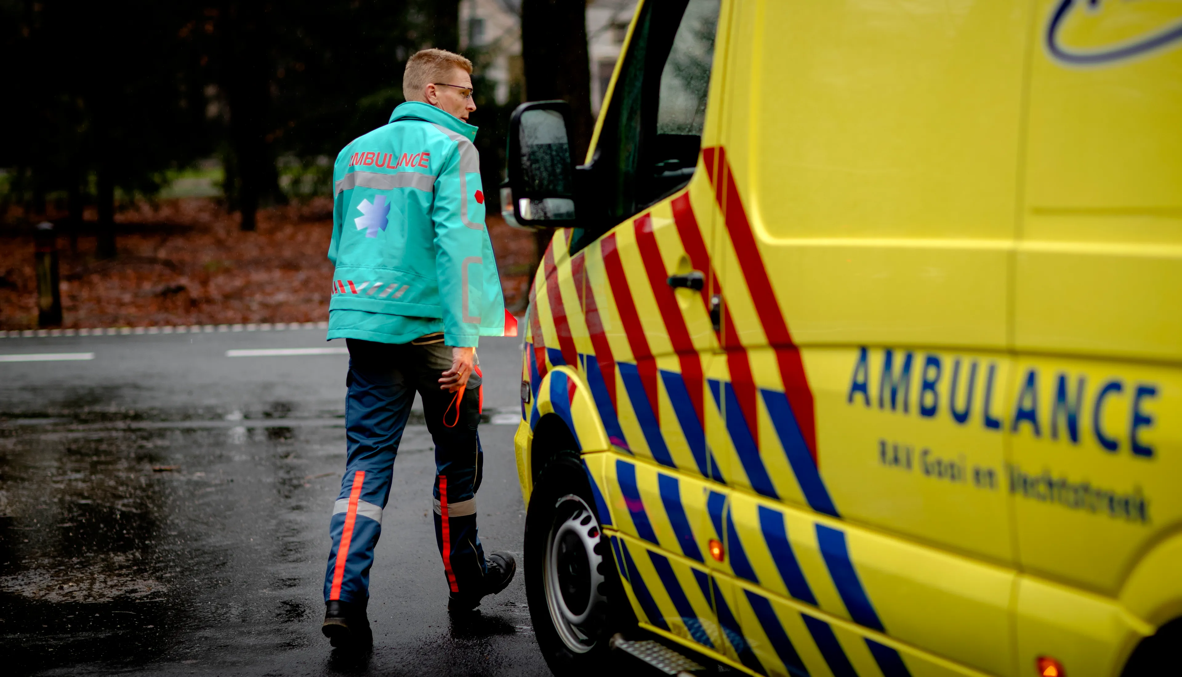 Automobilist hindert opzettelijk ambulance, man uit Voorschoten aangehouden