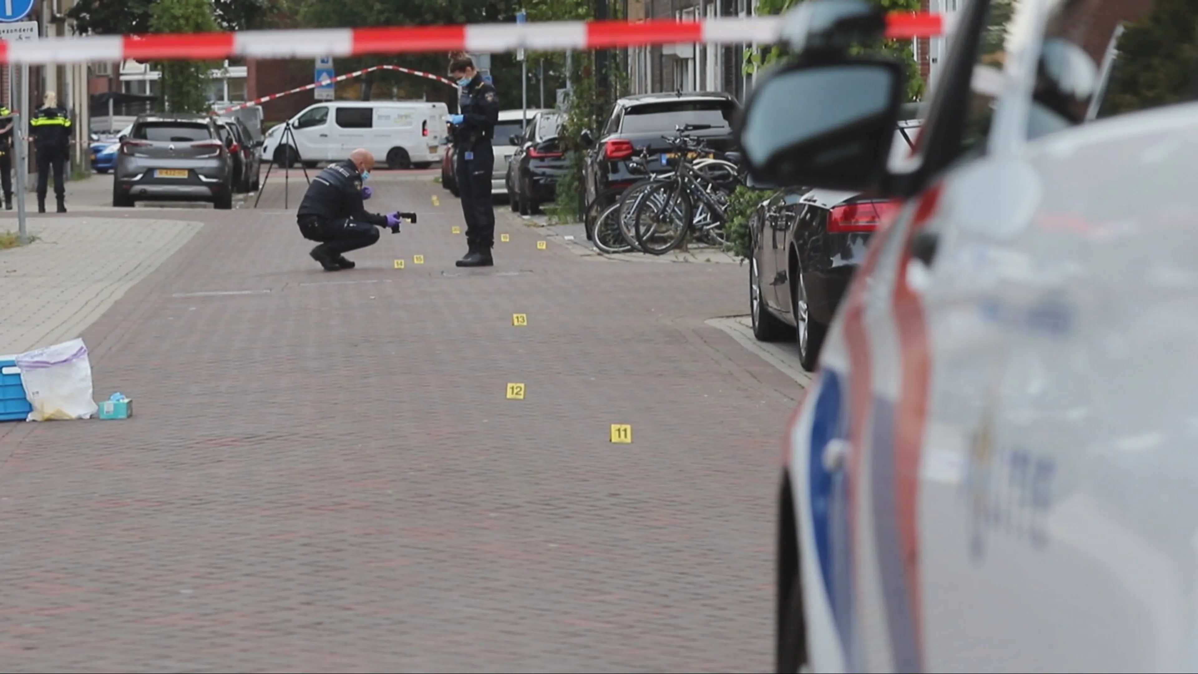 Politie houdt zes mannen aan na steekpartij in woning Schiedam