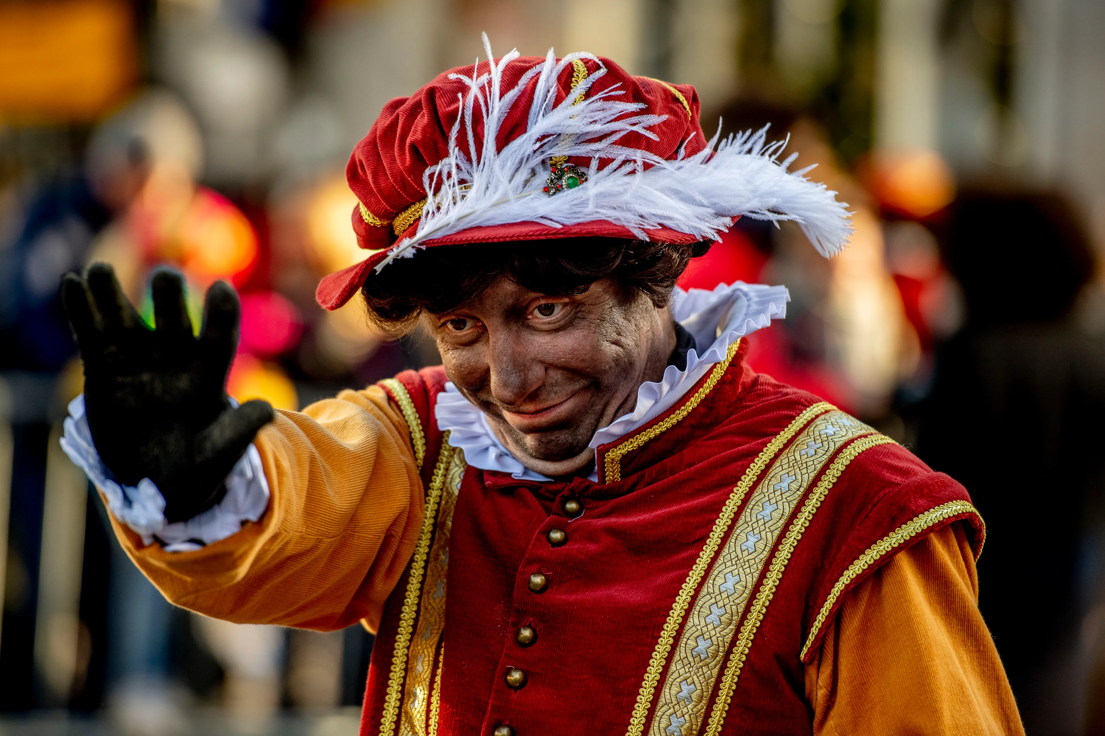 Omroep Ongehoord Nederland geeft Zwarte Piet podium: 'Niet zomaar accepteren dat eigen cultuur wordt weggezet'