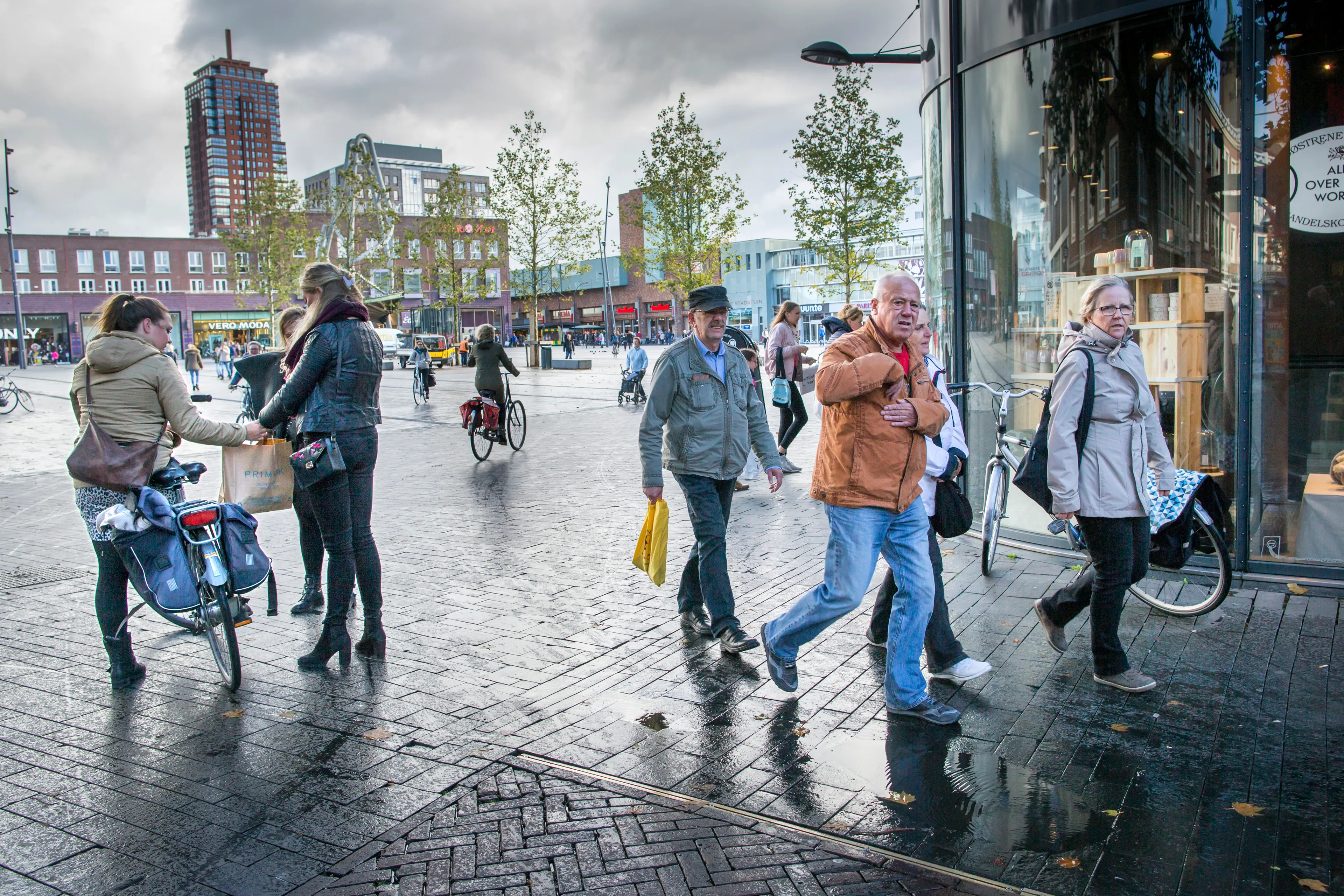 Gemeente Enschede krijgt boete van zes ton voor volgen van burgers