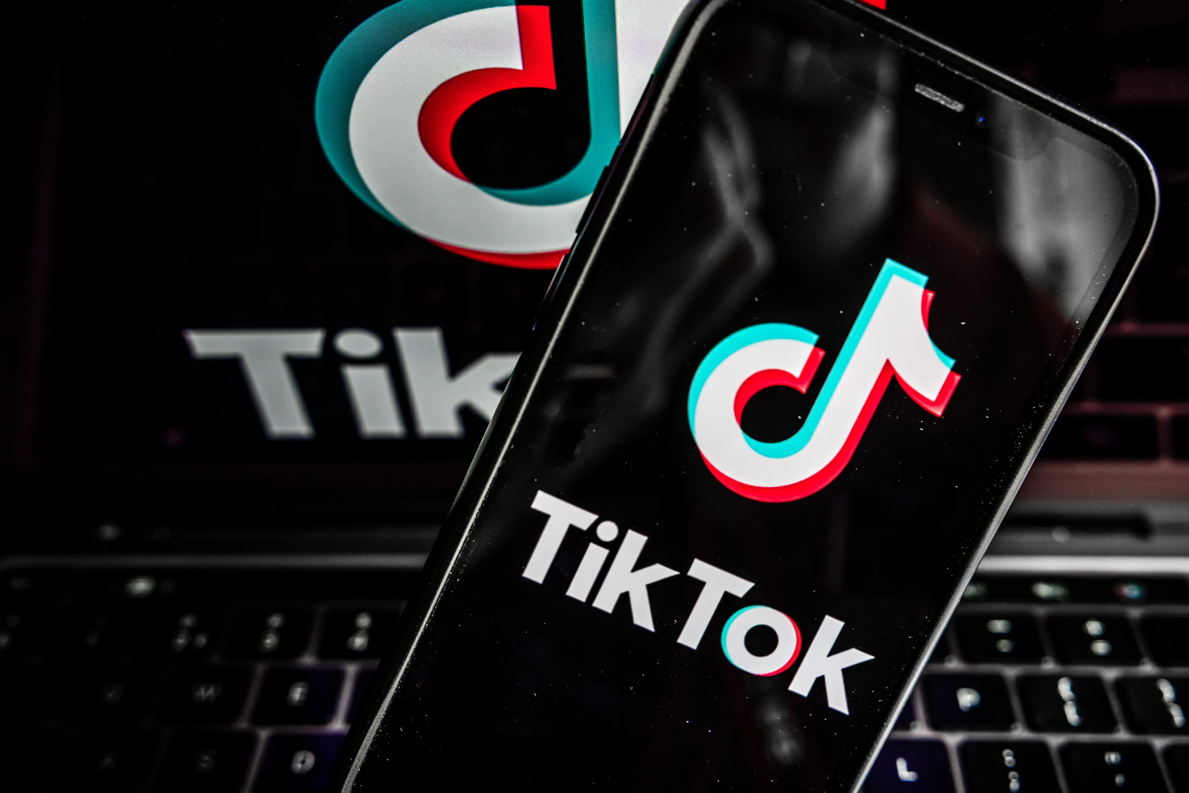 Amnesty waarschuwt voor TikTok: 'Je voelt je er alleen maar somberder door'