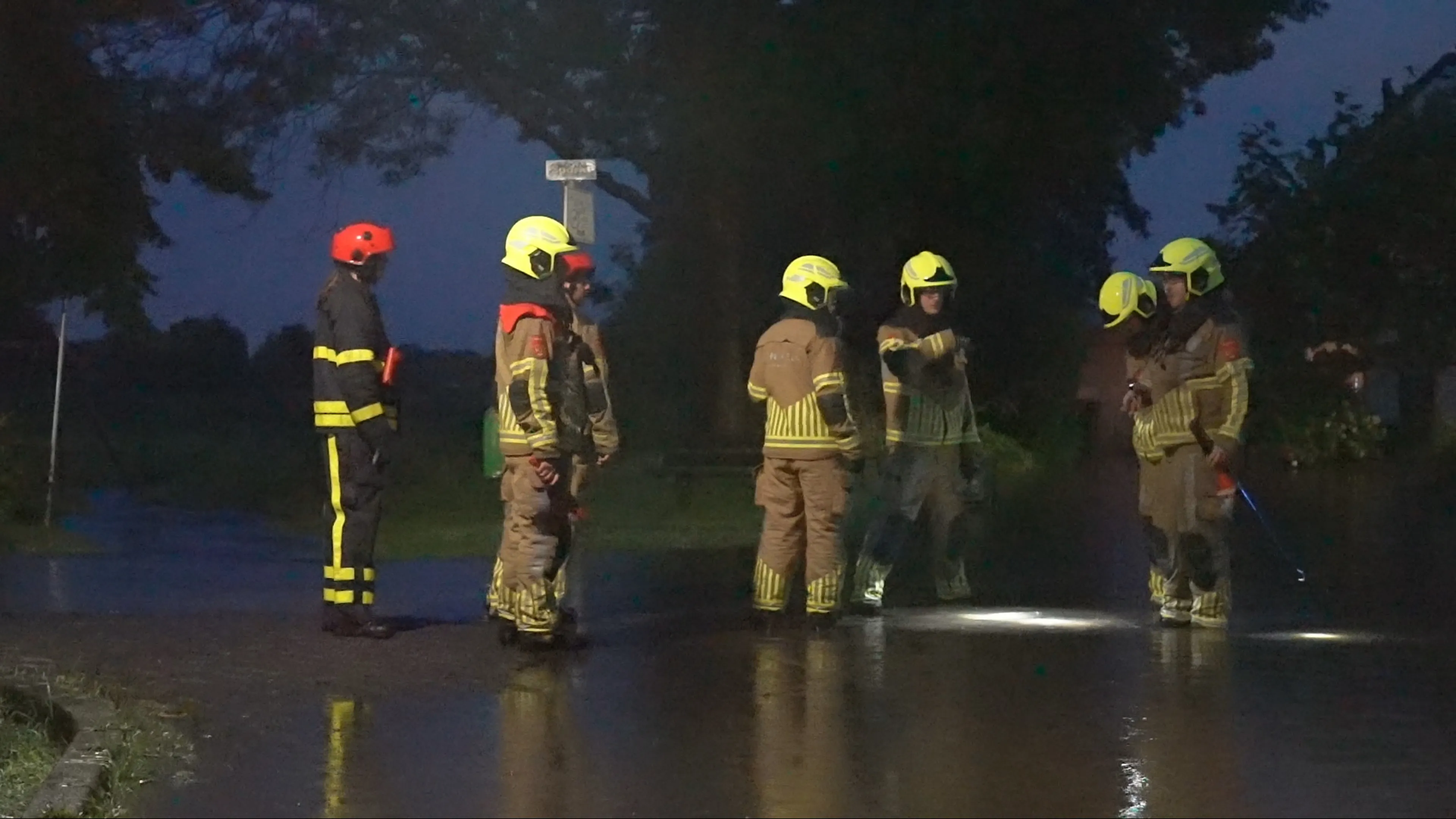 Straten in Brabant onder water door hevige regenval