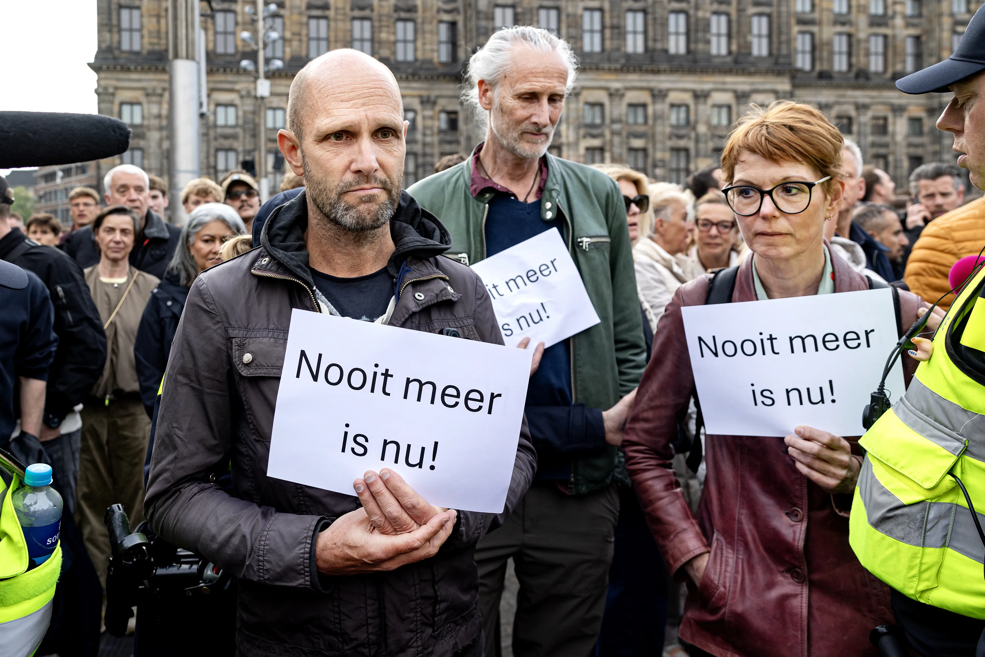 Alle demonstranten Dam vrijgelaten na arrestaties rond dodenherdenking