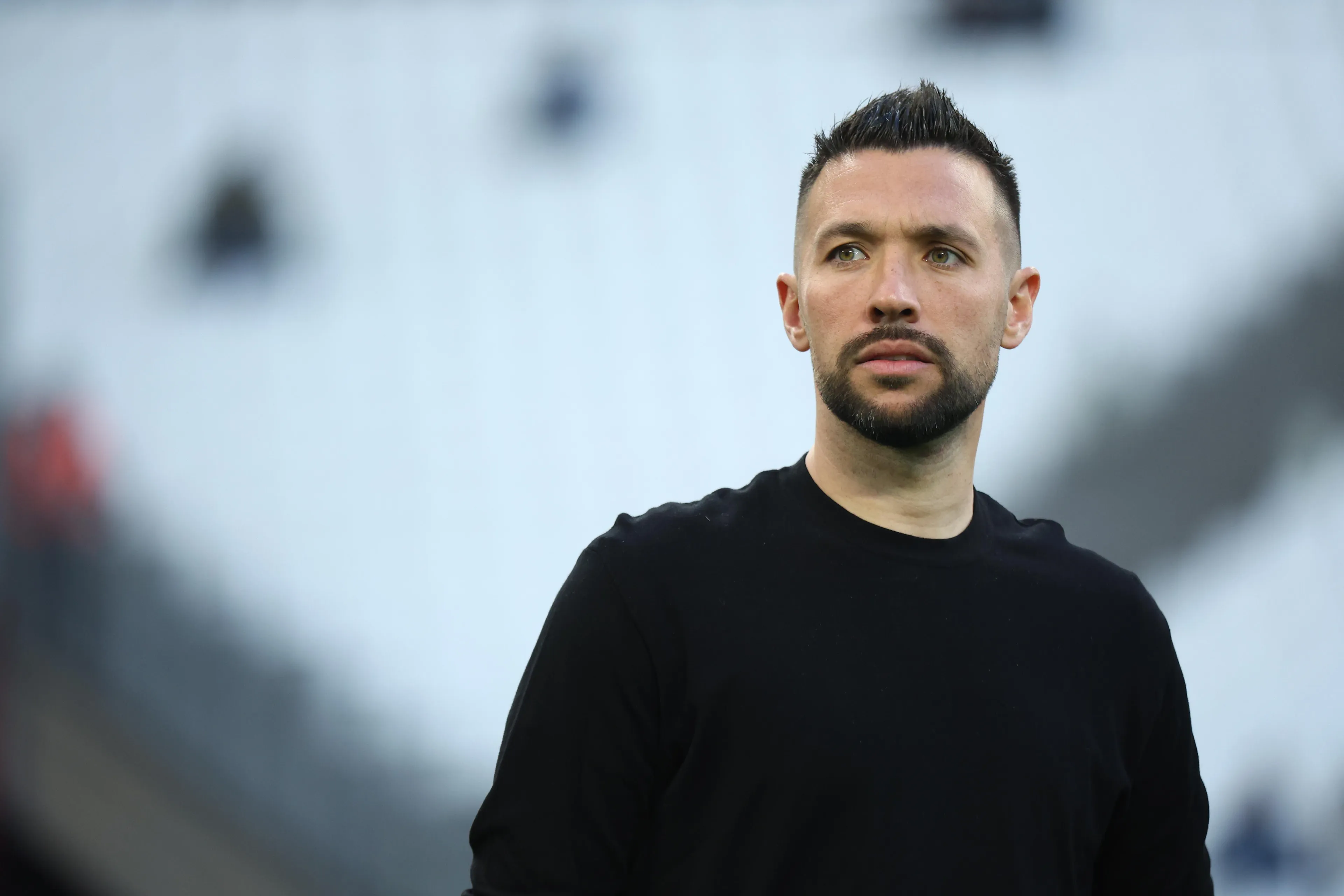 Ajax-trainer Farioli vertrekt al na één seizoen: 'We verschillen van visie'