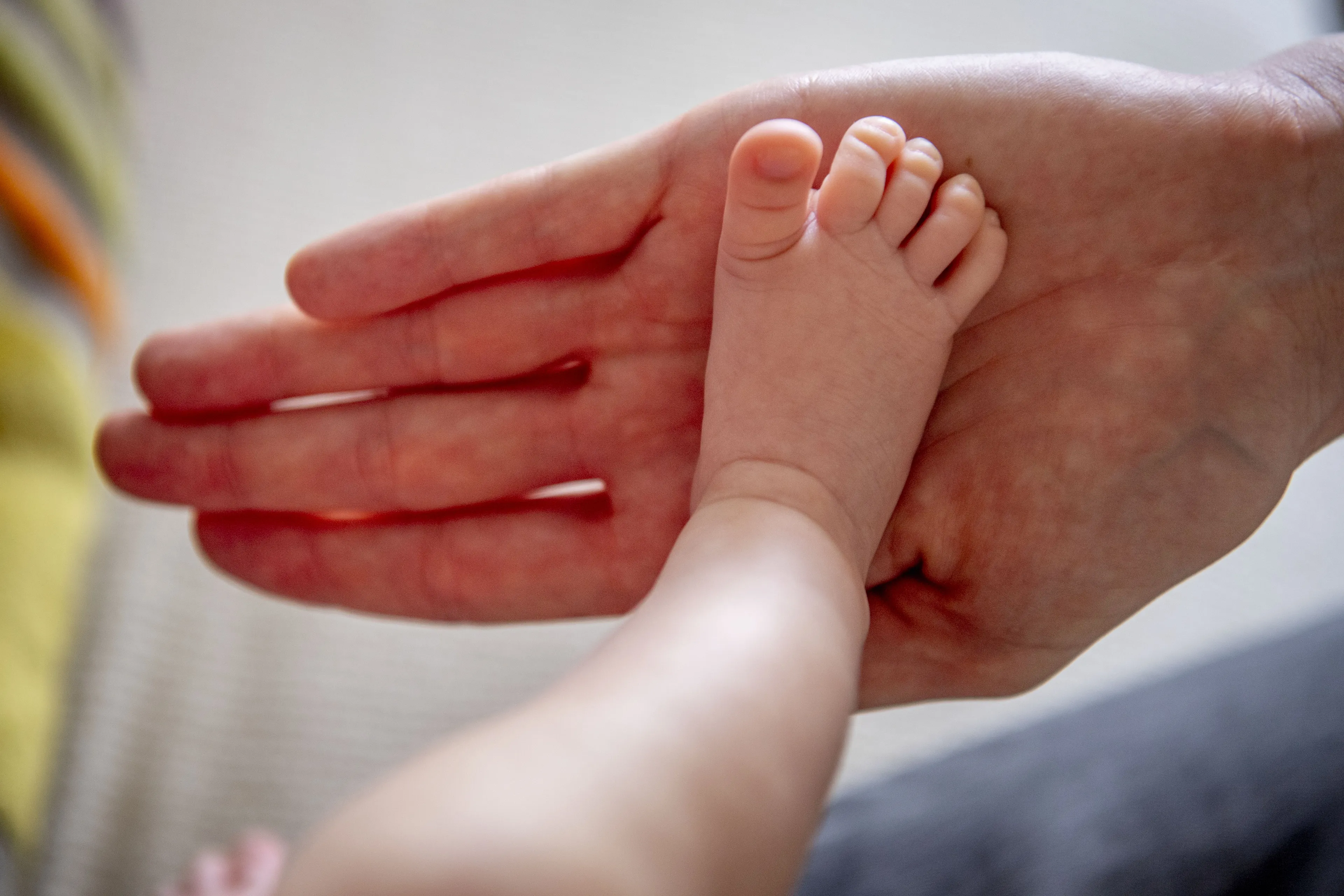 Vader verdacht van doodslag zeven weken oud baby'tje