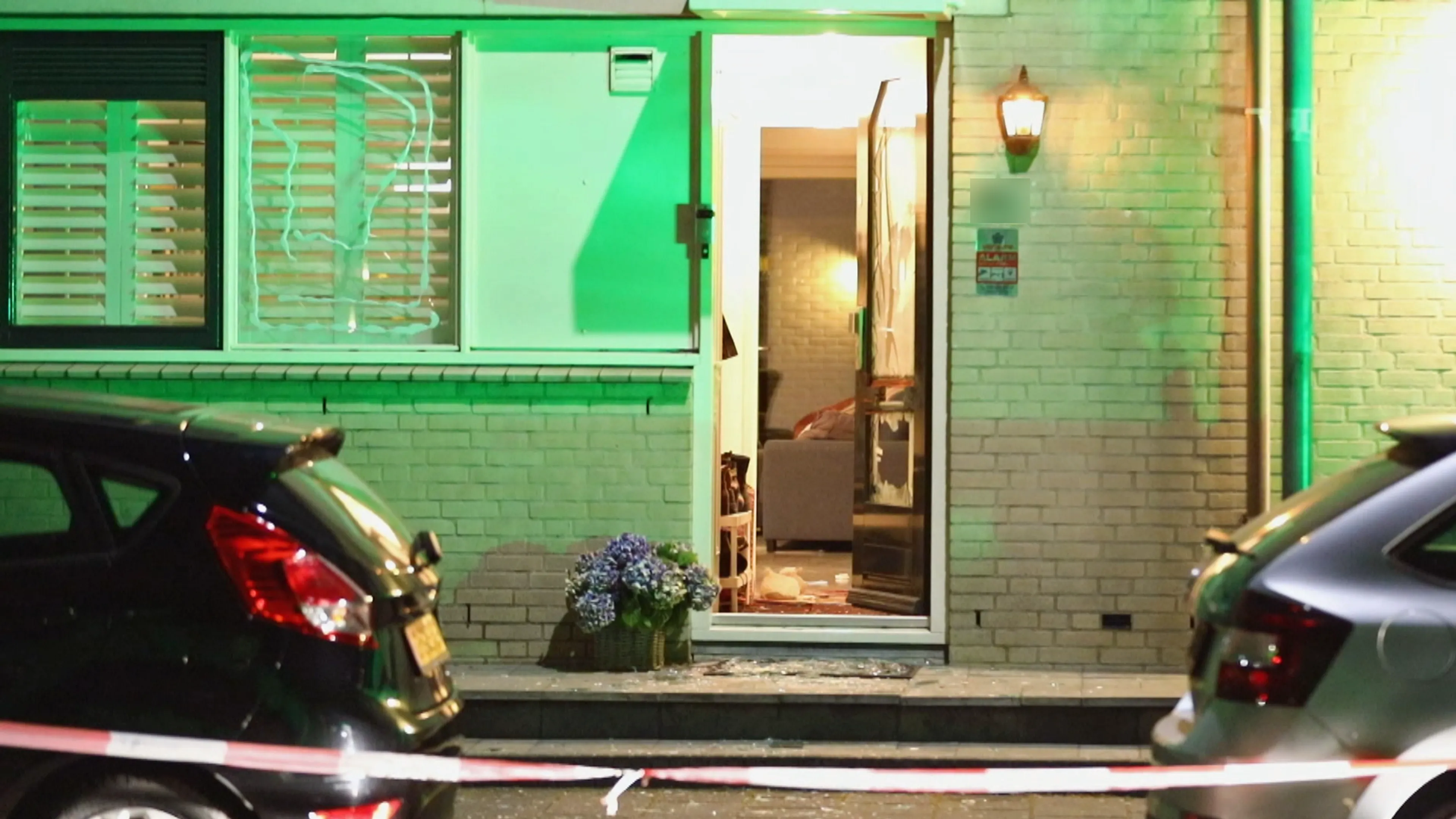 Vrouw (48) zwaargewond na vuurwerkbom in Haarlemse woning, man opgepakt