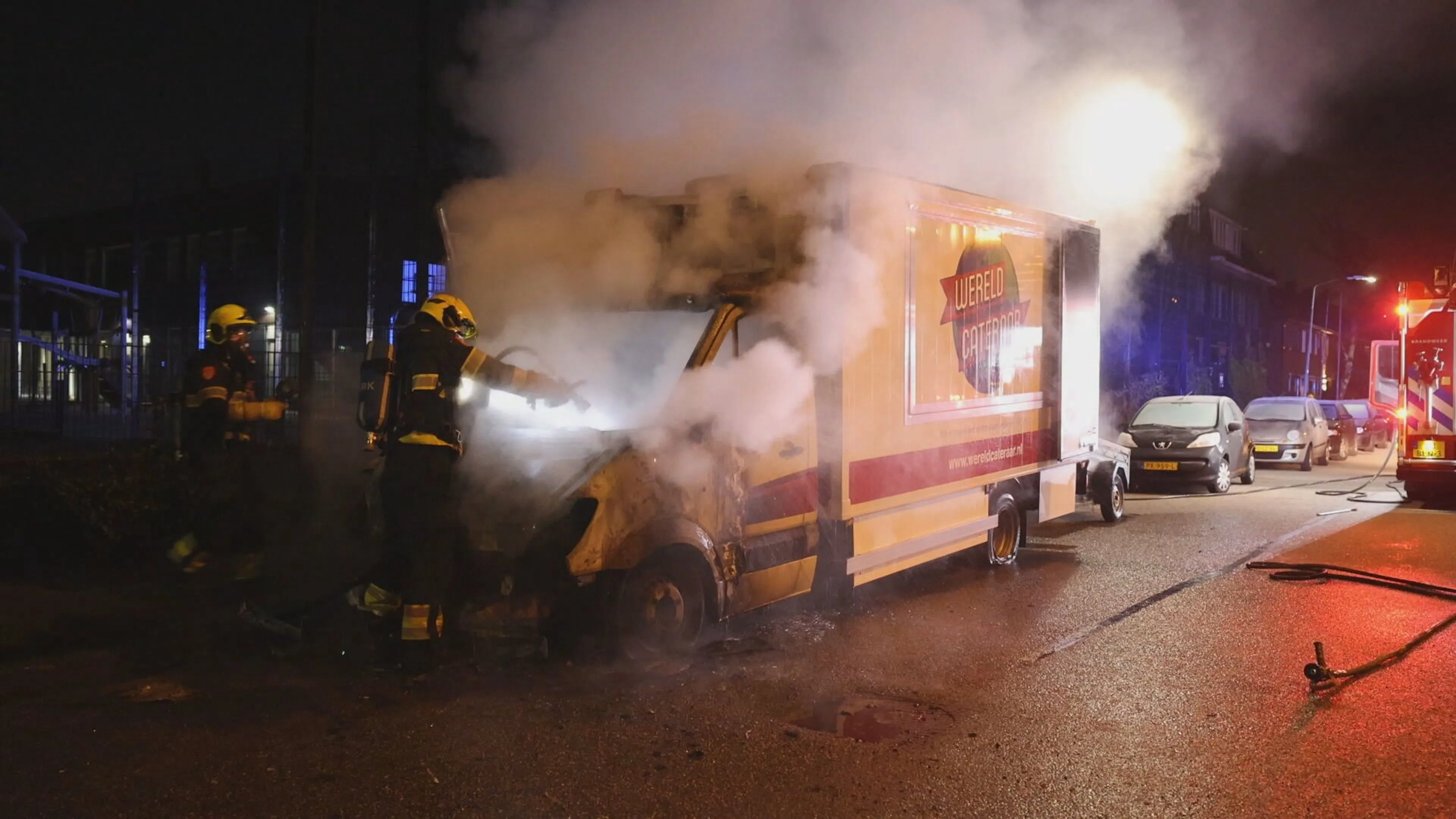 Levy's foodtruck werd in brand gestoken: 'De politie vroeg of ik vijanden heb' 