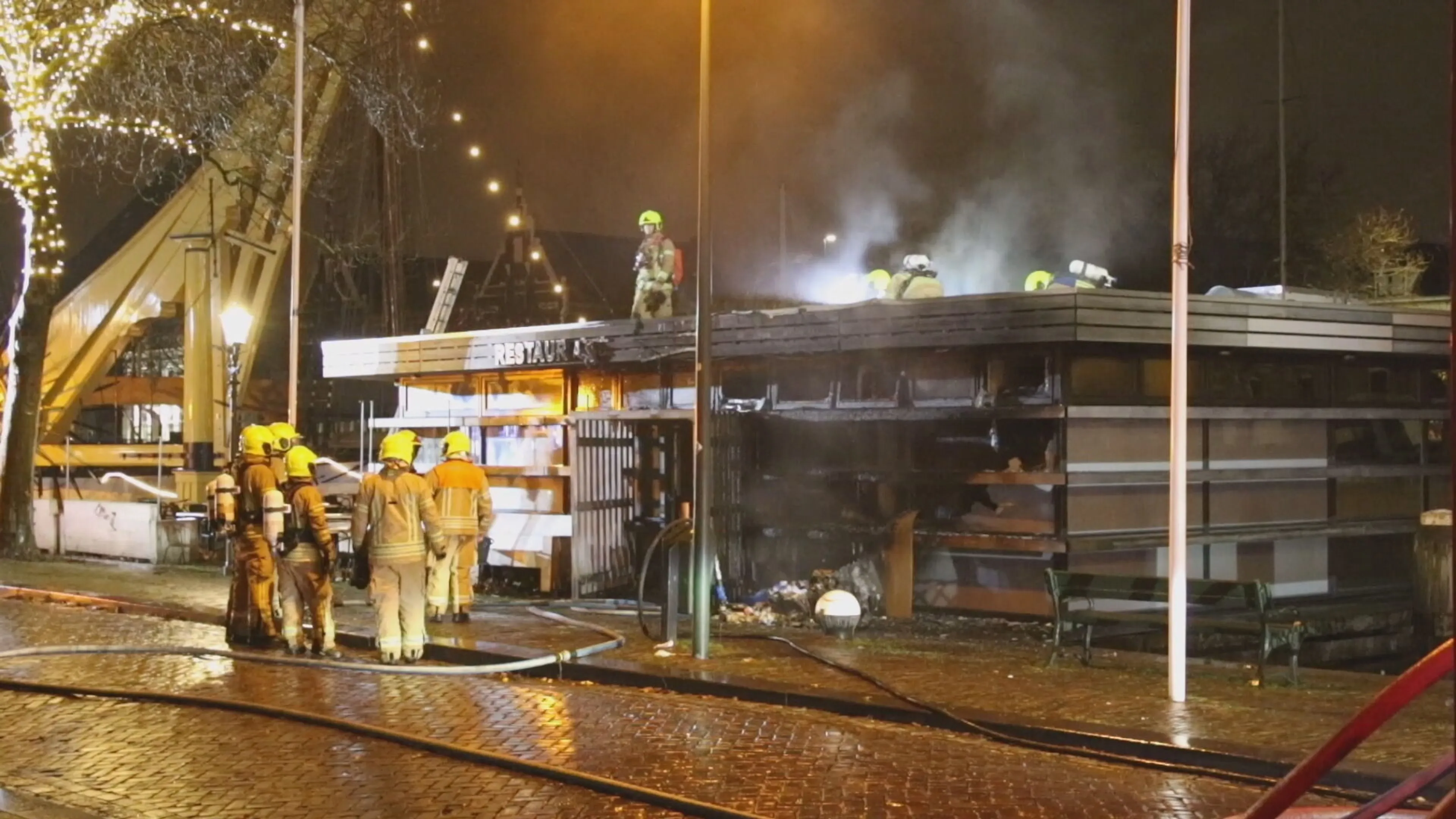 Restaurant Vlaardingen gaat in vlammen op, brandstichting niet uitgesloten