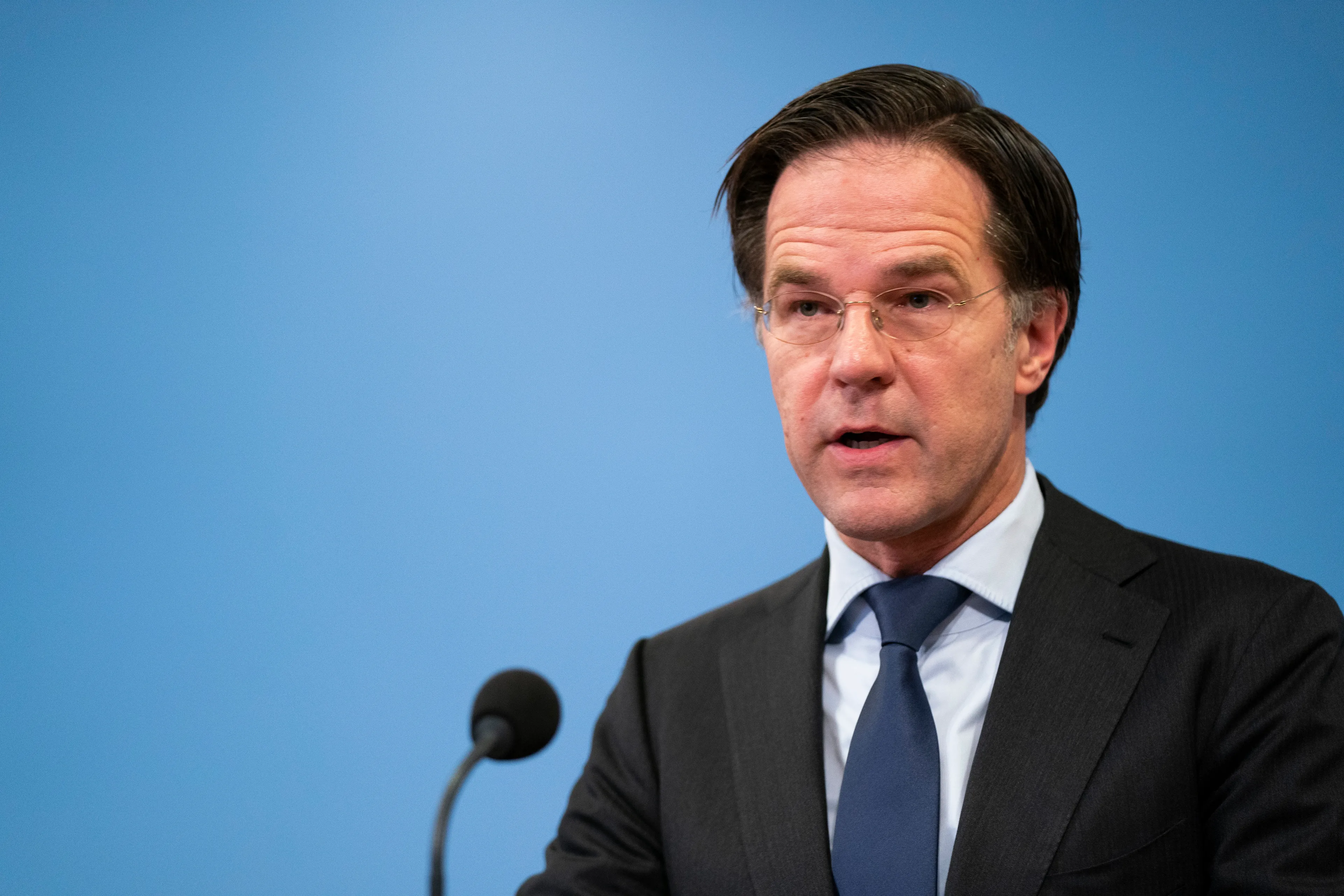 Kabinet durft grote versoepelingen niet aan: 'Nog even volhouden, einde is in zicht'