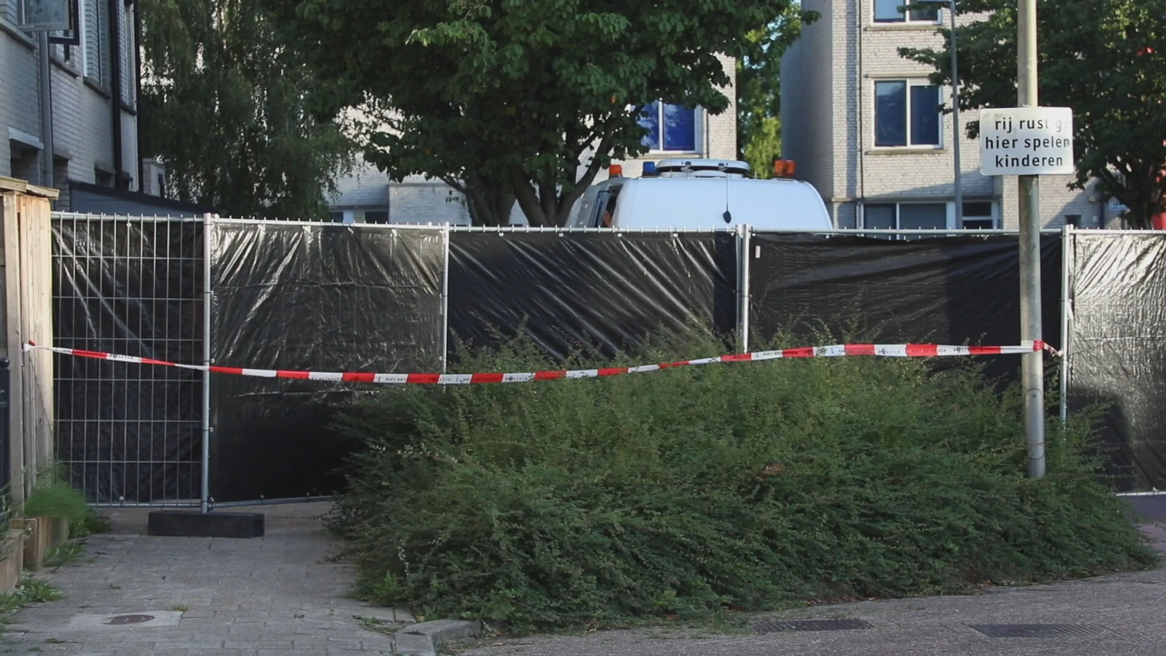 Politie bevestigt: moeder en zoon overleden bij familiedrama in Zoetermeer, vader kwam om bij ongeluk