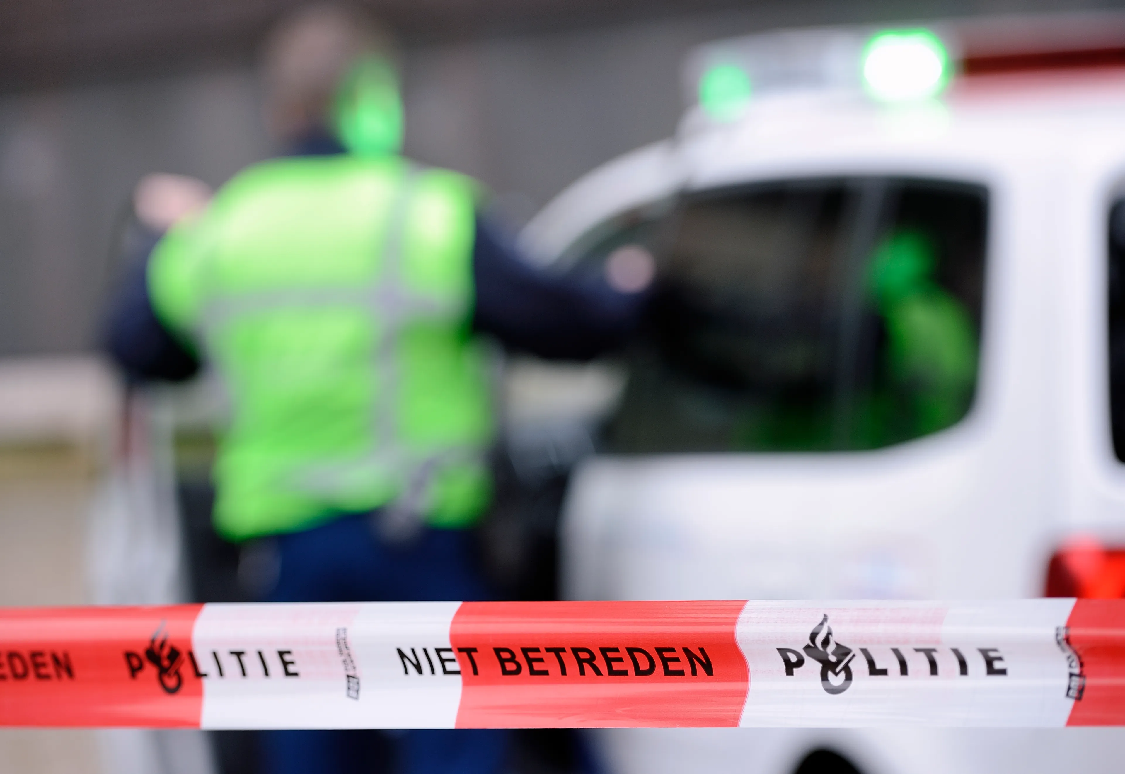 Verdachte situatie in IJsselstein: straat afgezet na melding persoon met vuurwapen, arrestatieteam onderweg