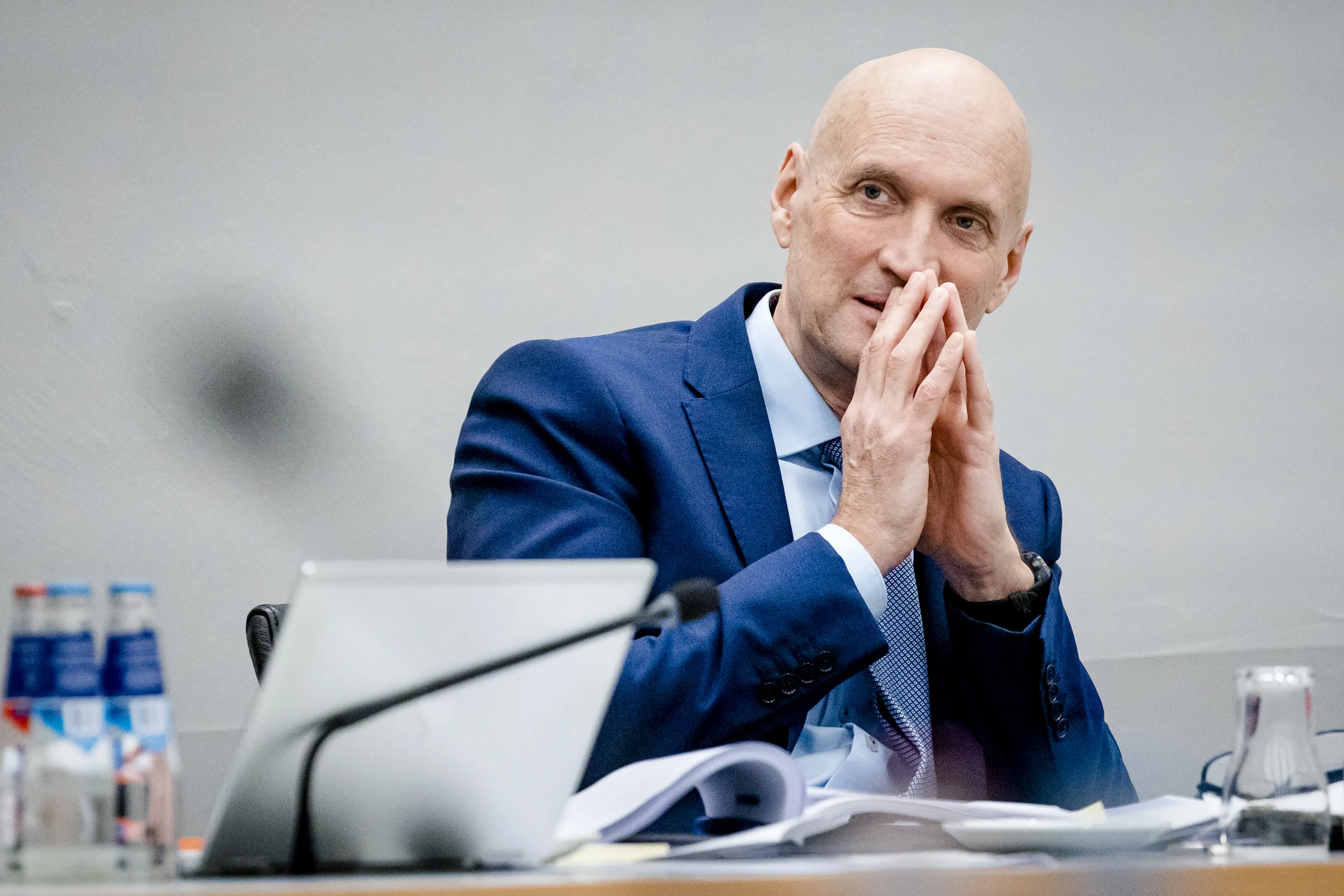 Geen zelftest of isolatie meer: kabinet schrapt laatste coronamaatregelen