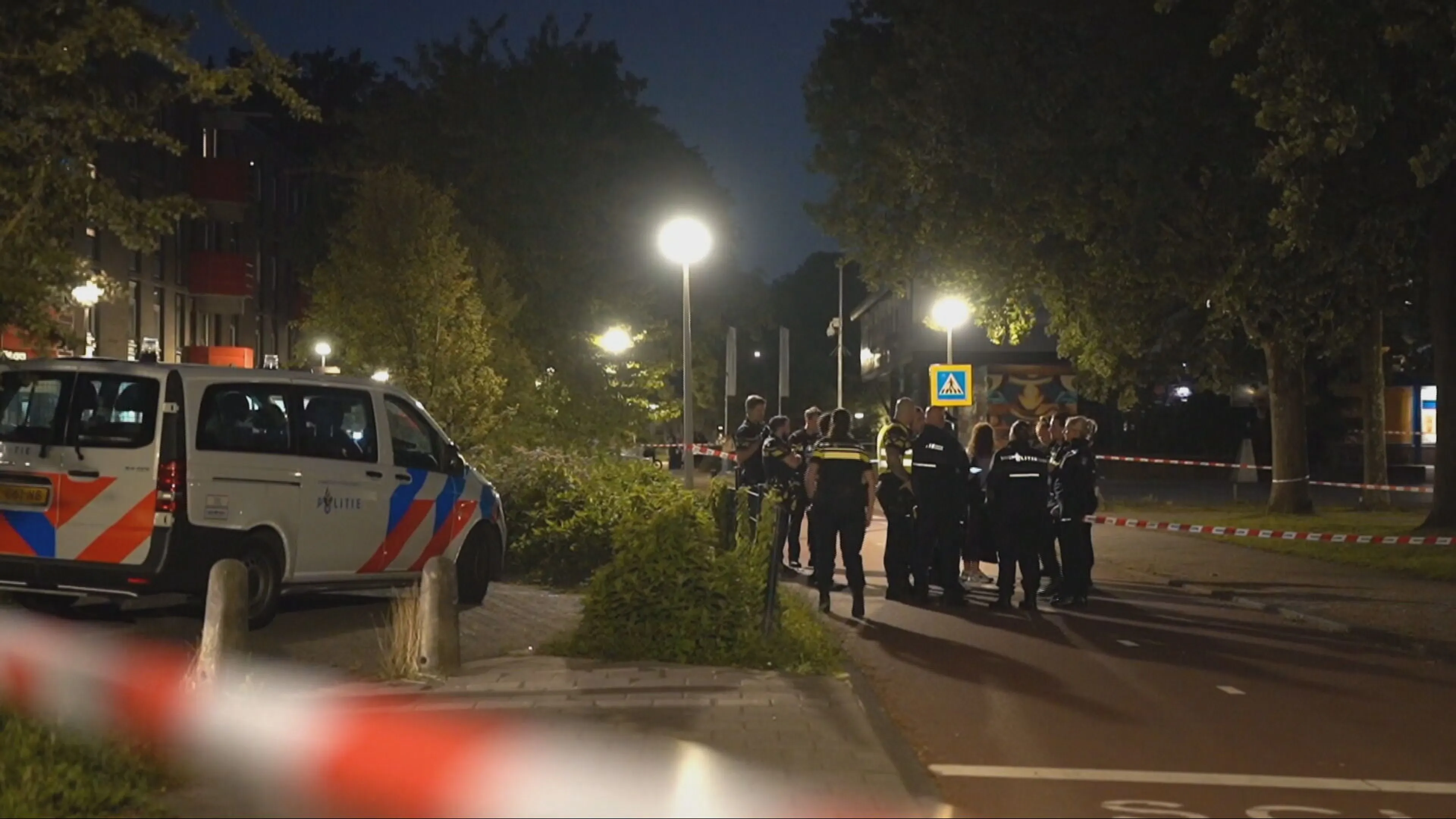 Jongen (17) overleden na schietpartij bij voetbalveld Amsterdam