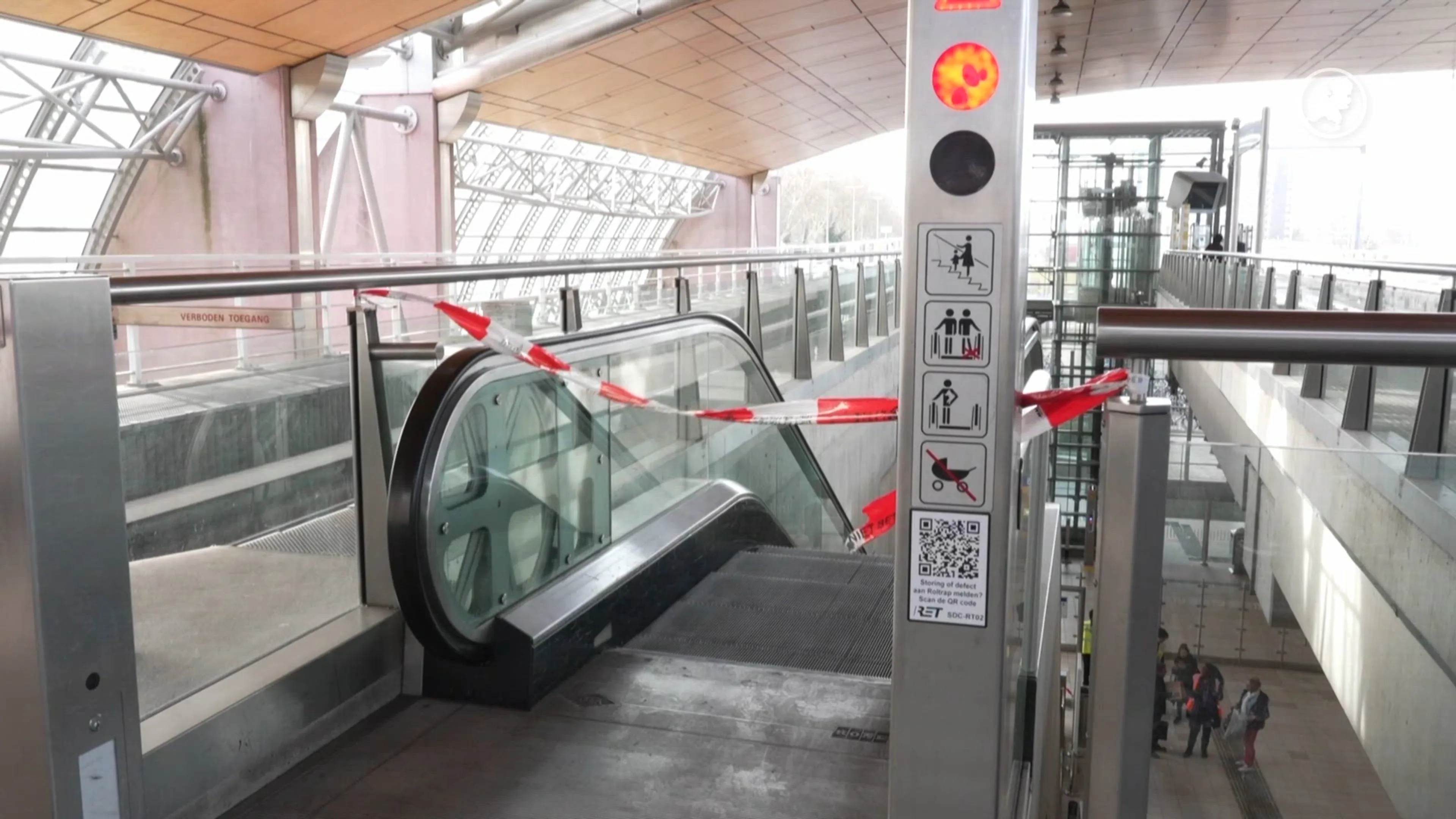 Schot gelost in metro op station Schiedam