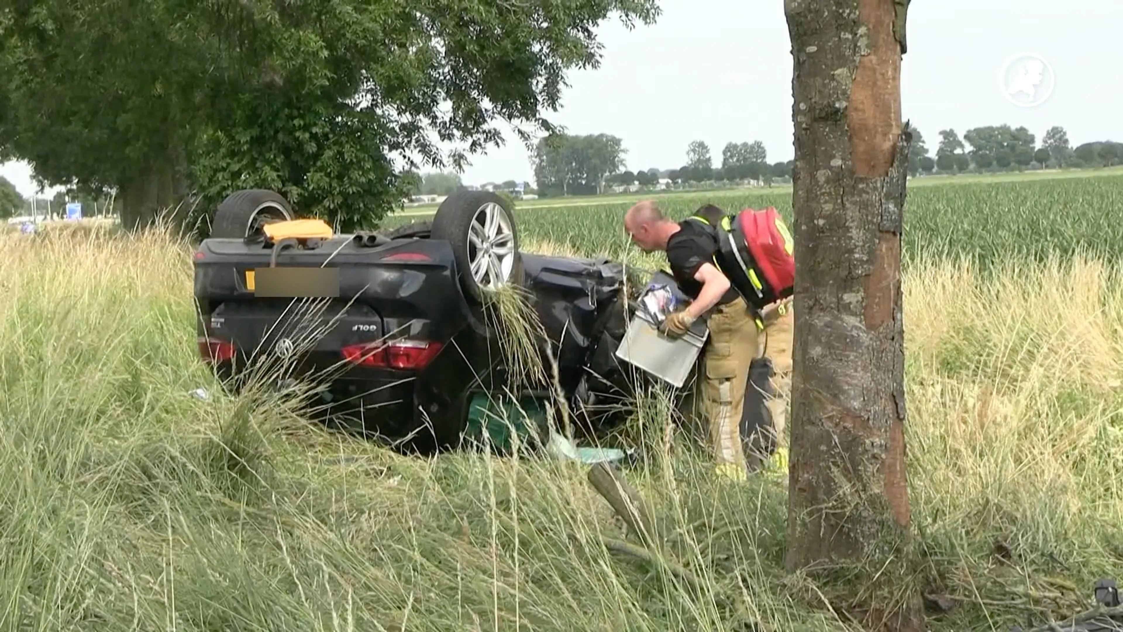 Motorblok uit auto geslingerd bij ernstig ongeluk in Brabant