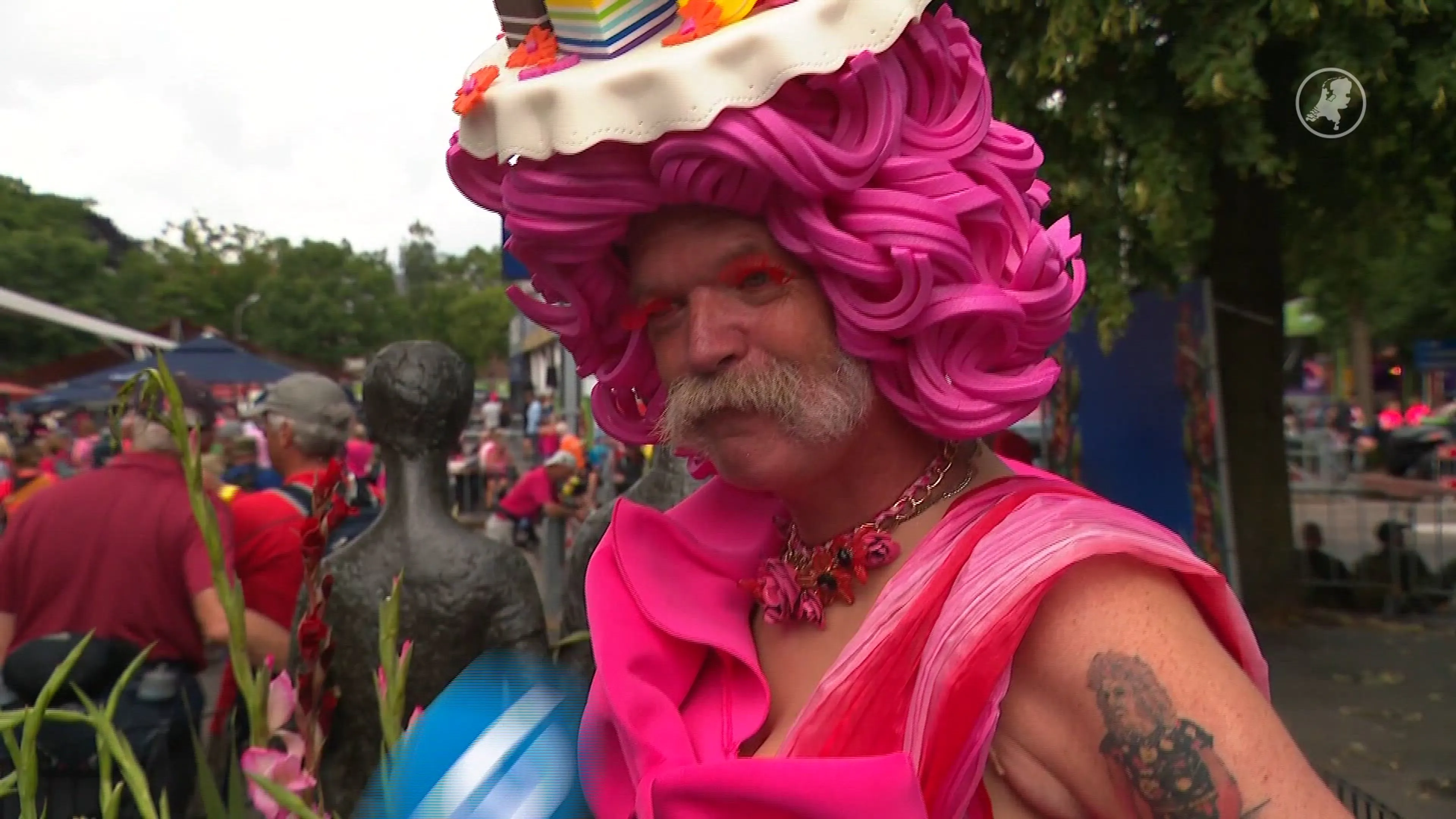 Patrick verloor zijn man Rob, maar neemt hem mee tijdens 4Daagse