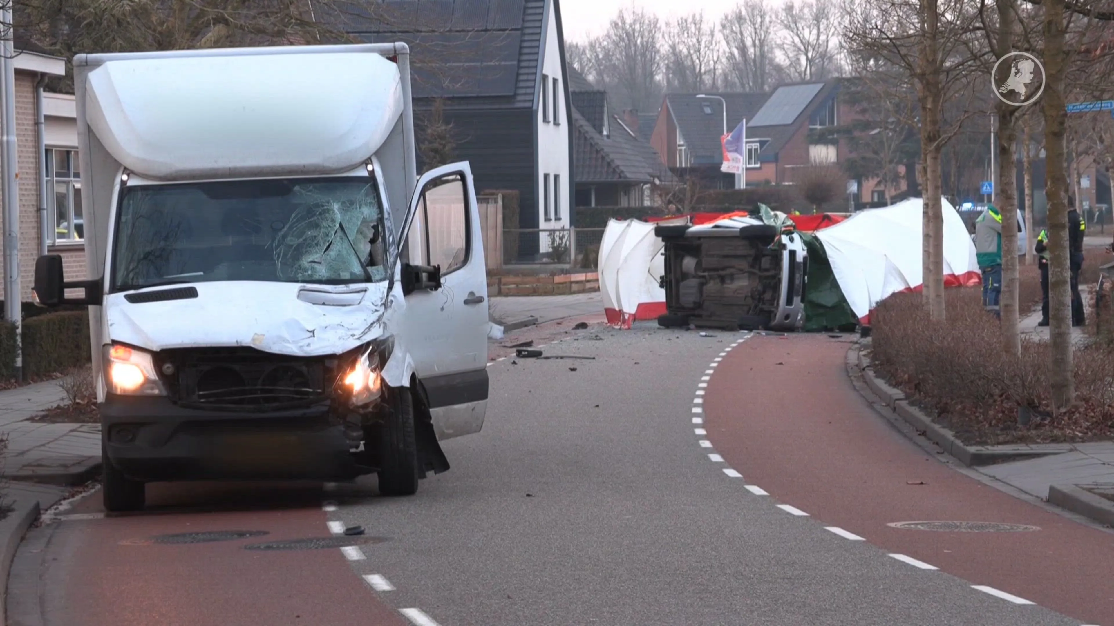 Twee mensen overleden na botsing met meerdere voertuigen in Groenlo