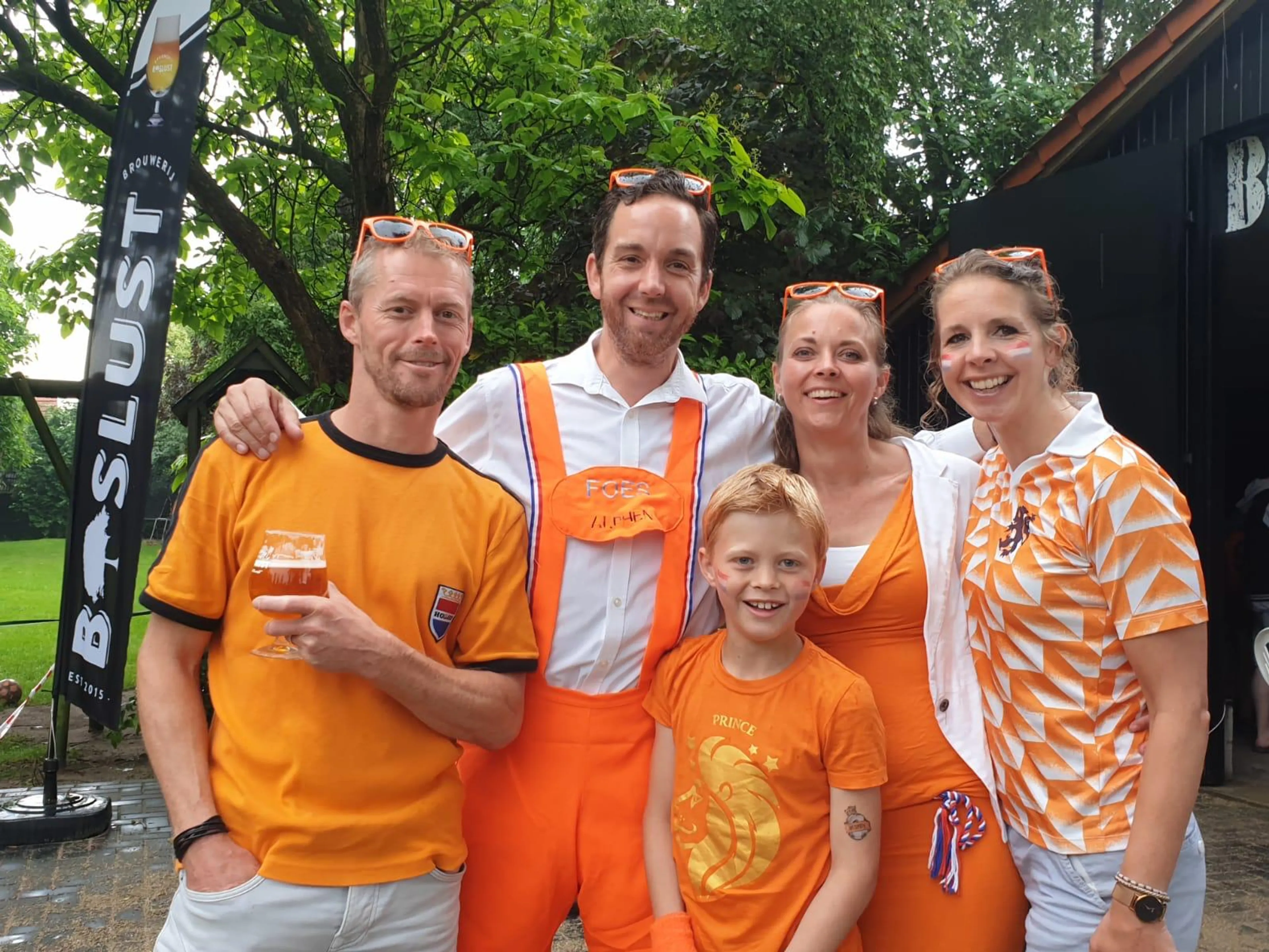 Oranjefan Maikel had al tickets voor de kwartfinale in Bakoe: 'De Boer verdient een schadeclaim'