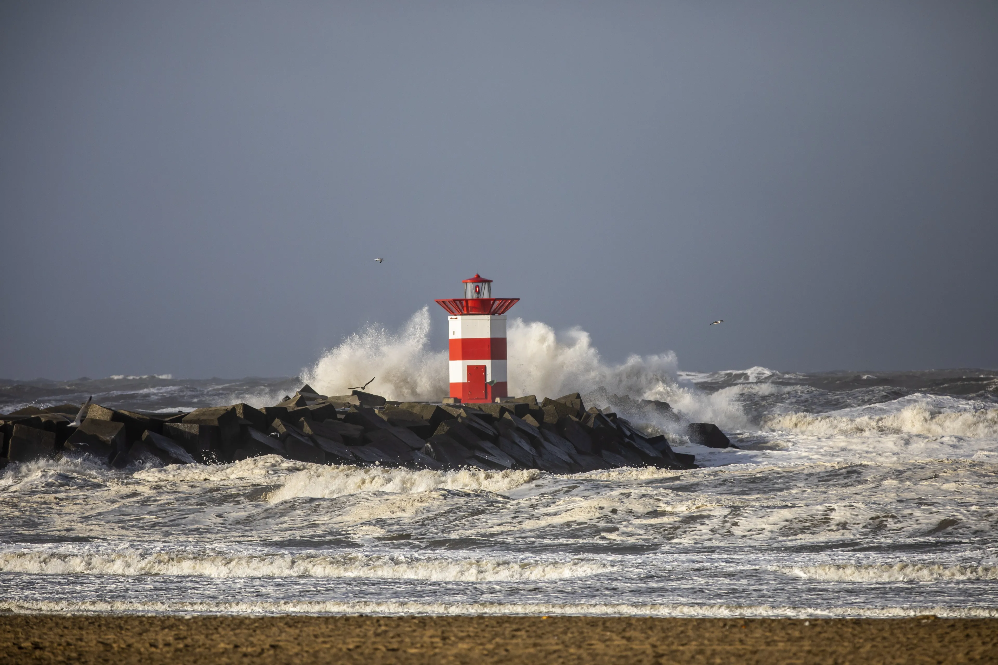 Stilte voor de storm, harde wind en neerslag op komst