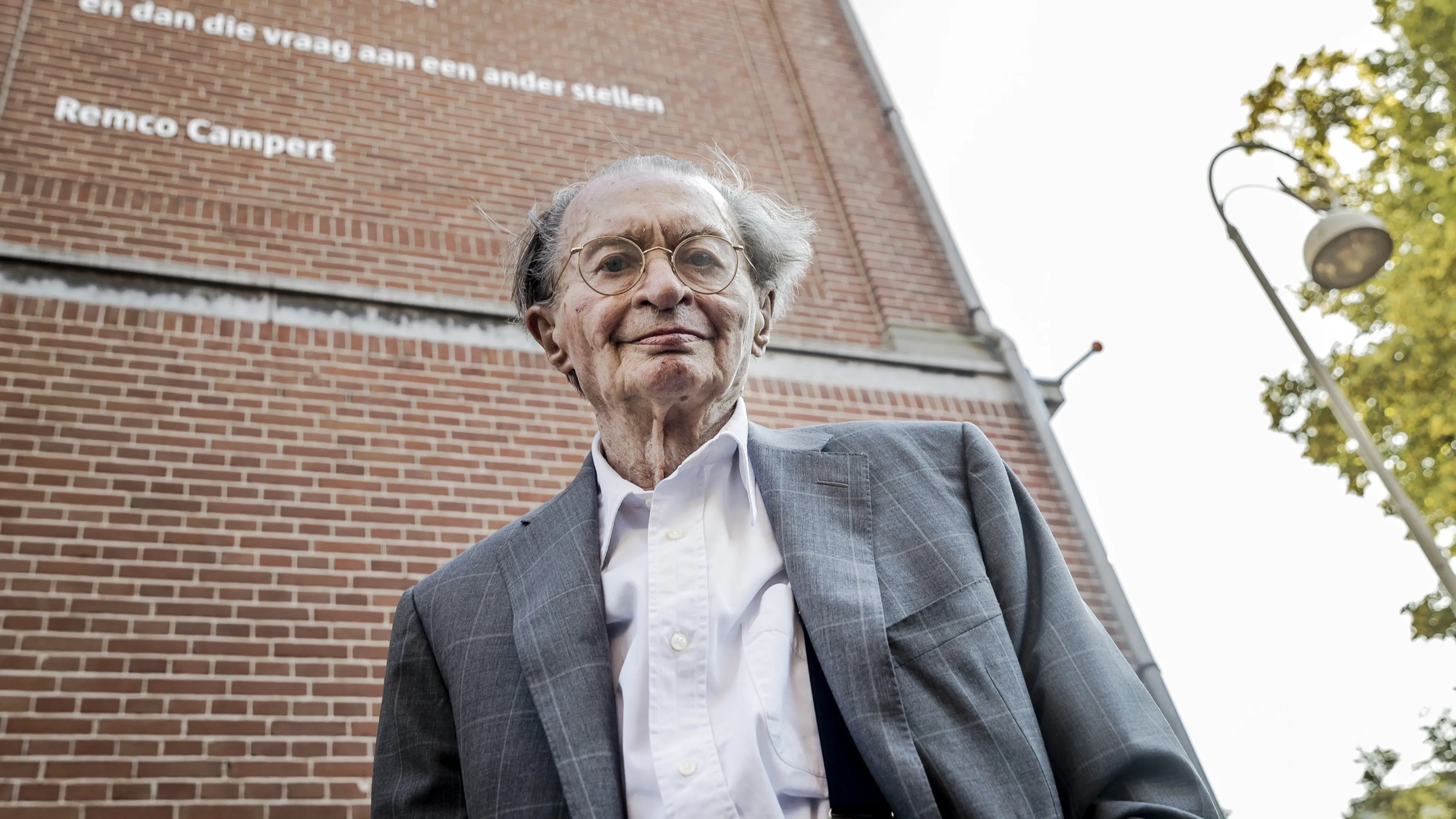 Schrijver en dichter Remco Campert (92) overleden