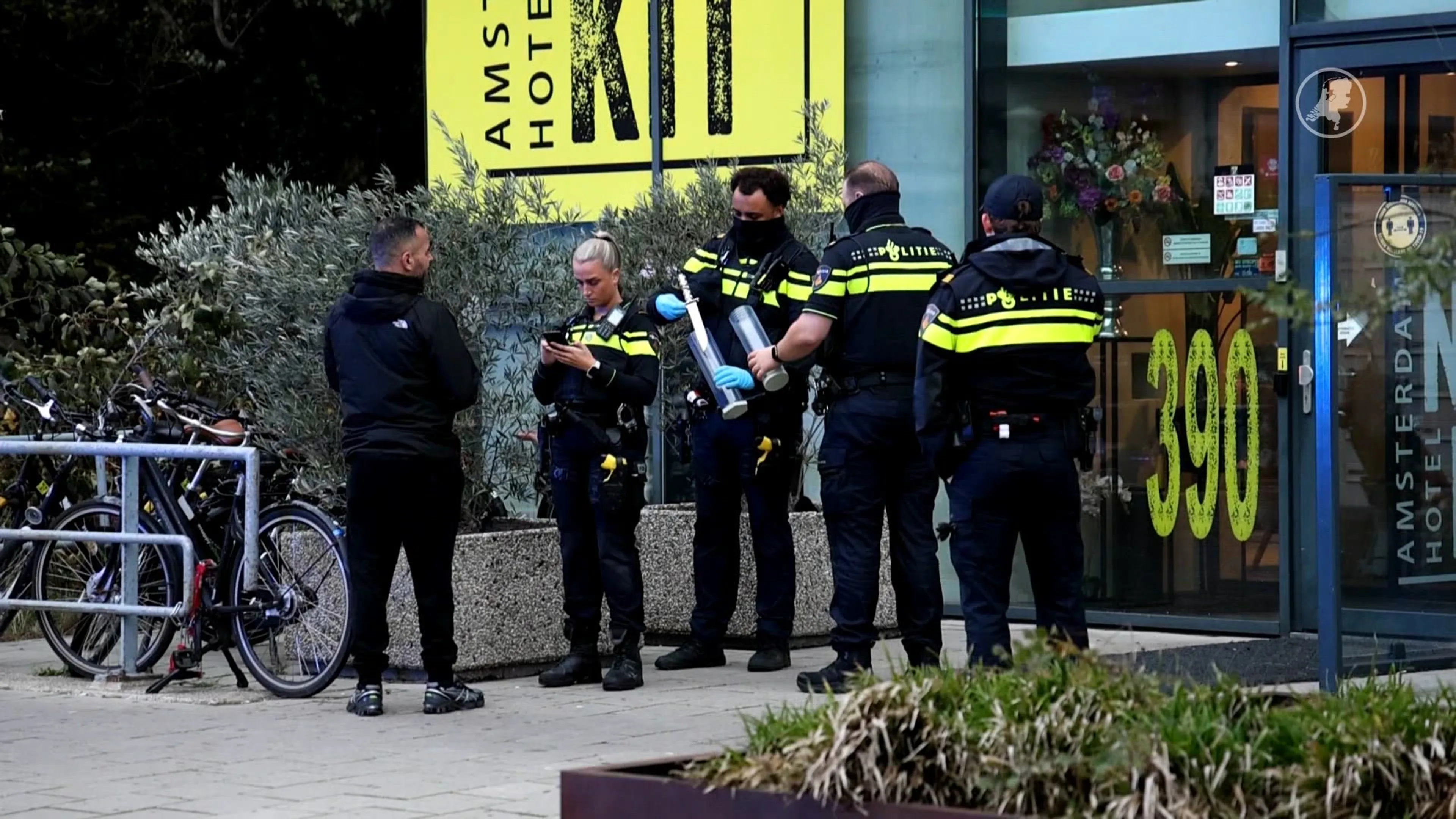 Jongen (15) gewond bij steekpartij in Amsterdam, groot mes gevonden