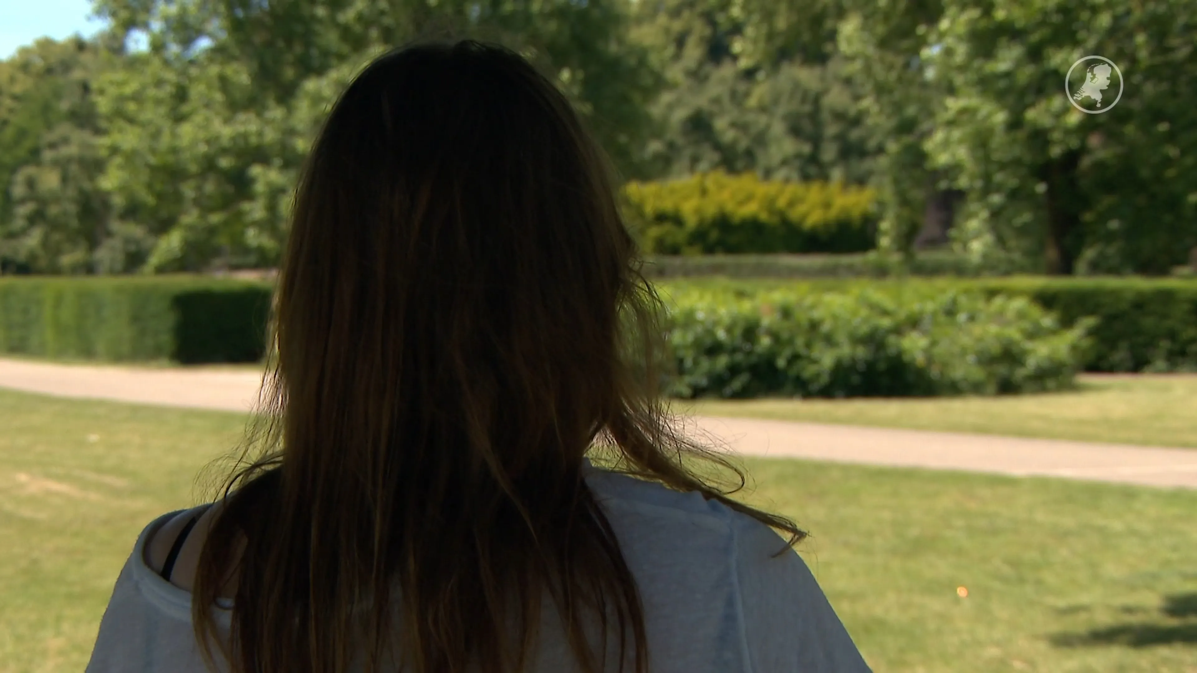 Vlak voor bevalling ontdekte Sanne zwangerschap, vondelingenkamer bood uitkomst