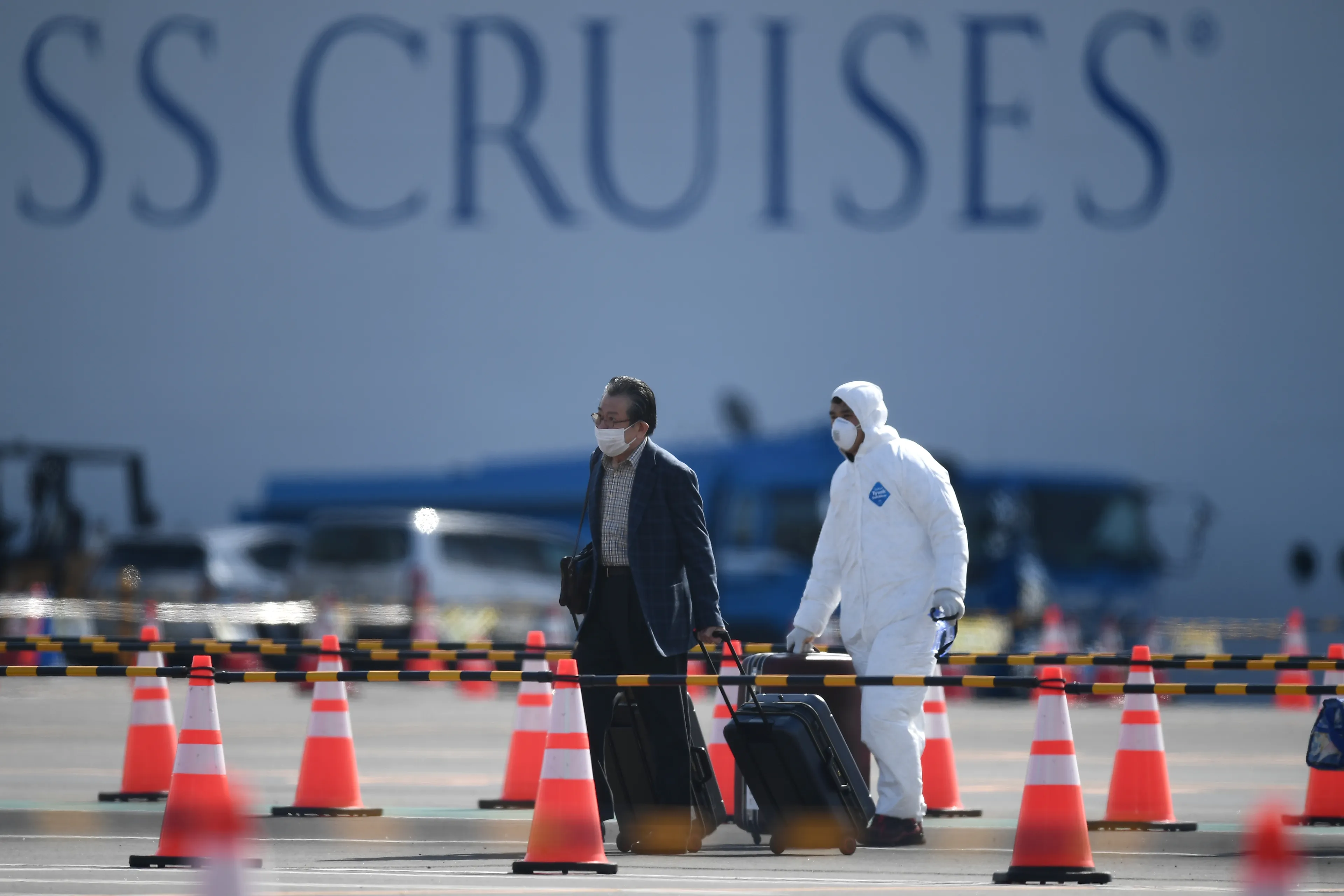 Nederlandse passagiers mogen cruiseschepen Diamond Princess en Westerdam verlaten