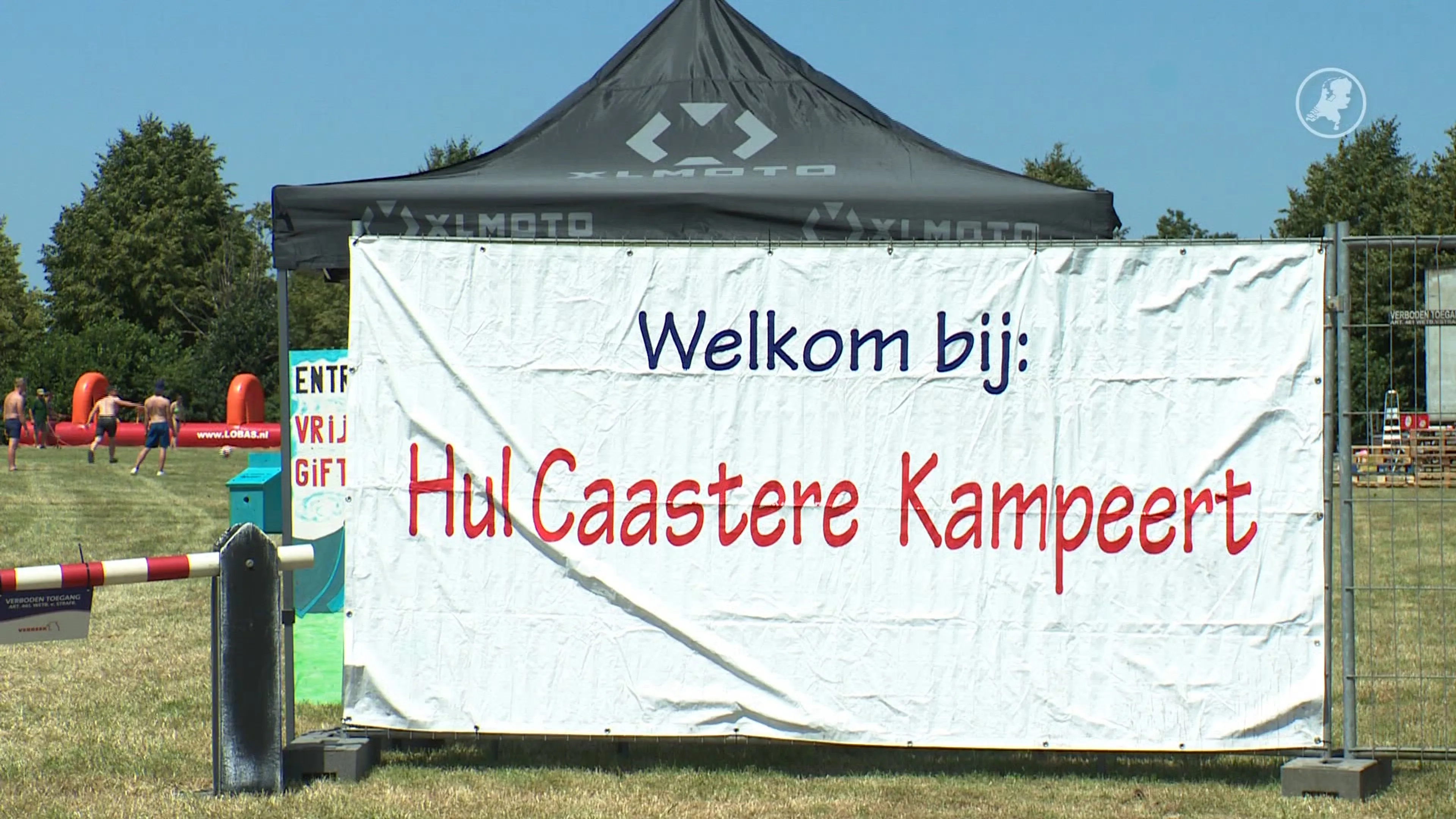 Feest voor het dorp: heel Casteren kampeert op grasveld
