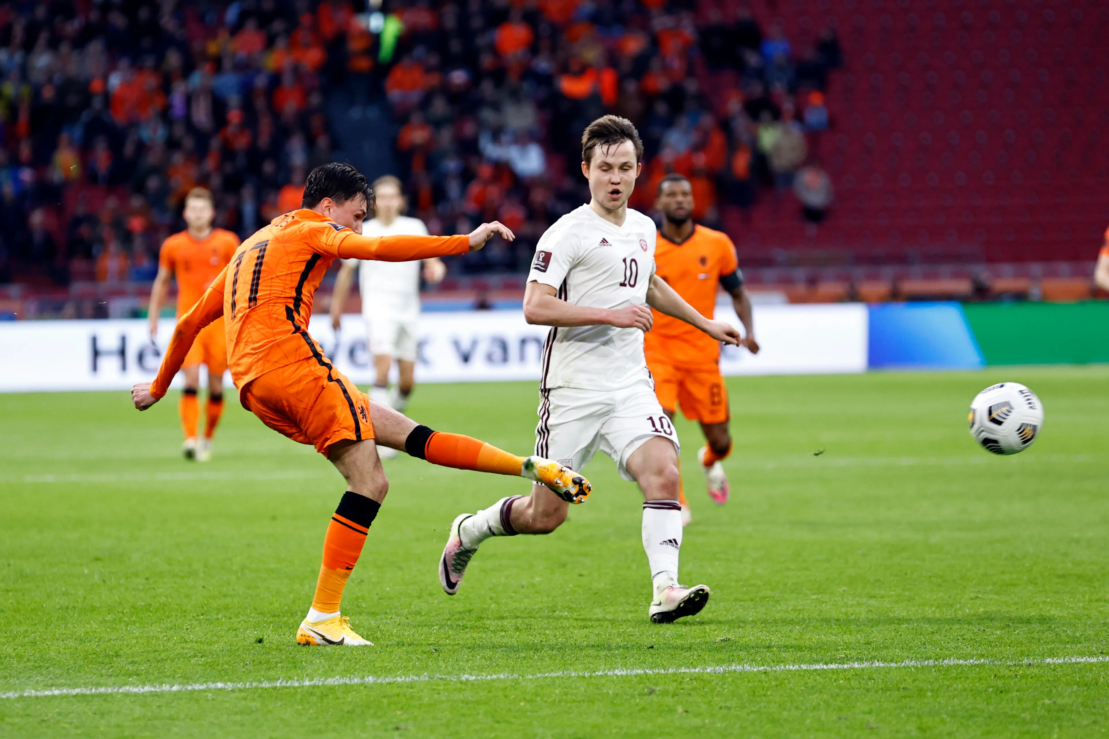 5000 fans zien Oranje winnen van Letland