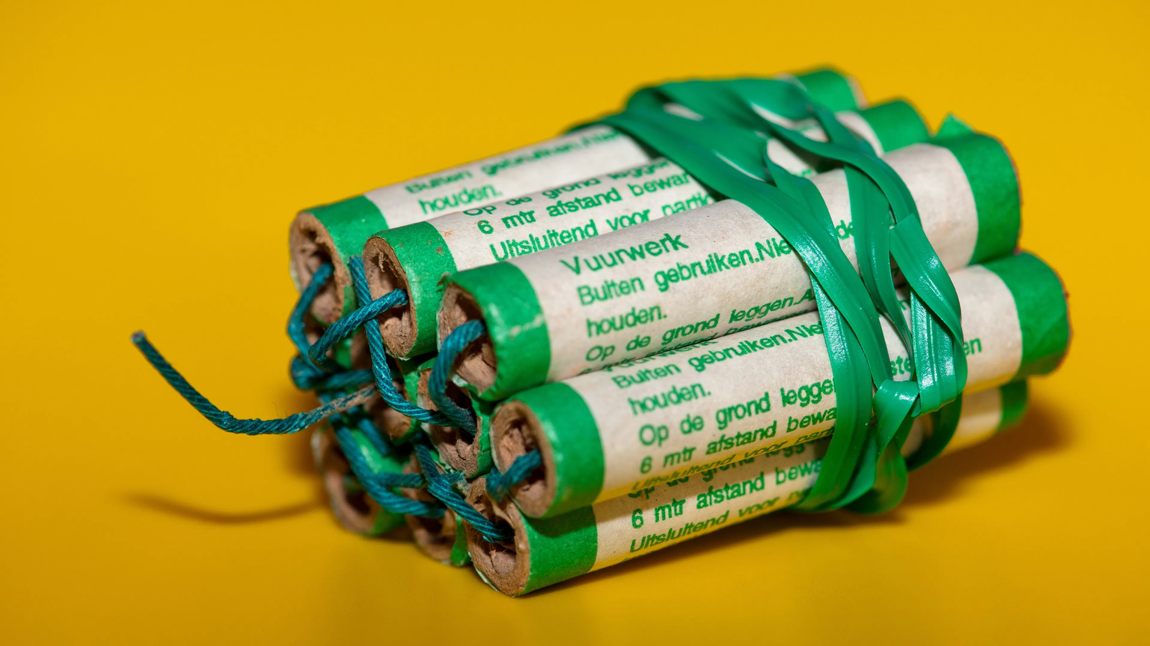 Zwaar vuurwerk explodeert in Rotterdamse woning, vrouw en twee kinderen gewond