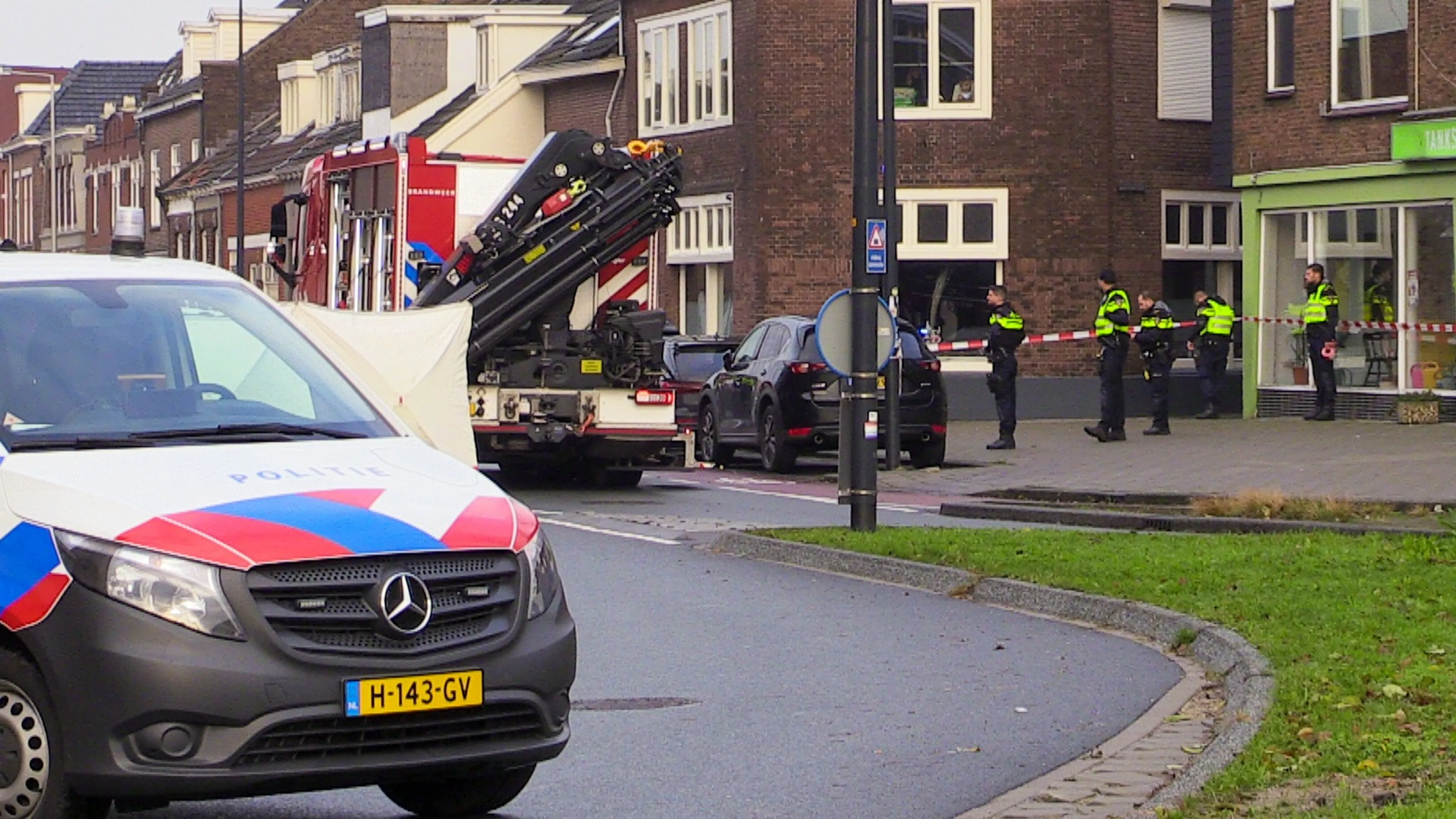 Dode man (50) in auto Enschede omgekomen door misdrijf