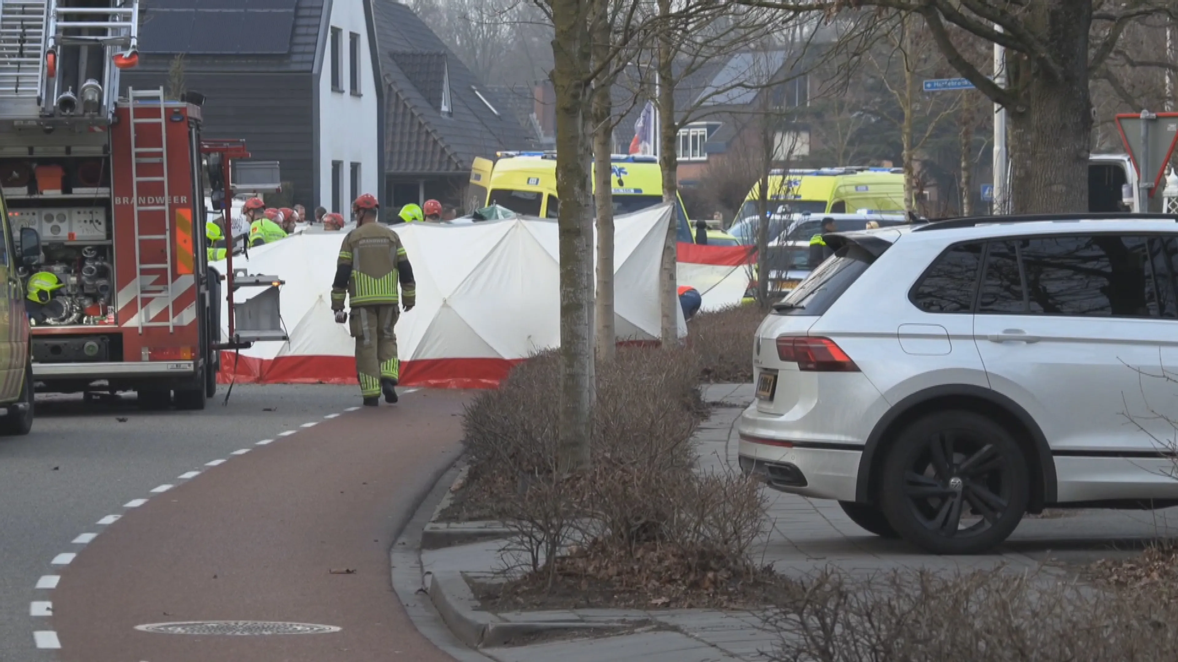 Twee doden (82 en 87) bij heftig ongeluk met drie voertuigen in Groenlo